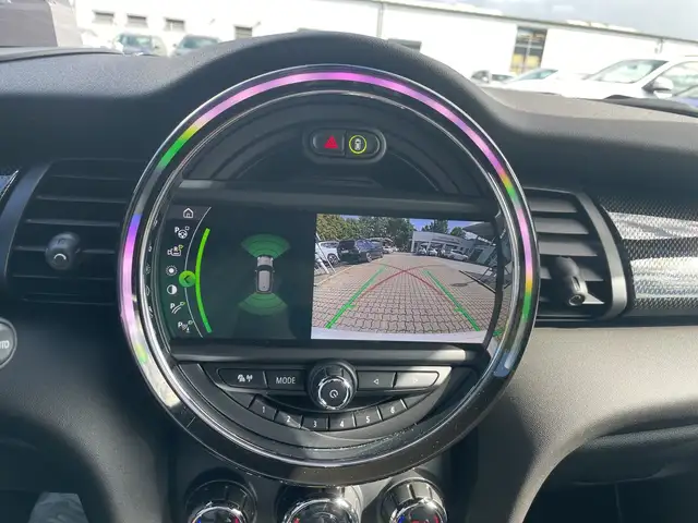MINI Hatch view 11