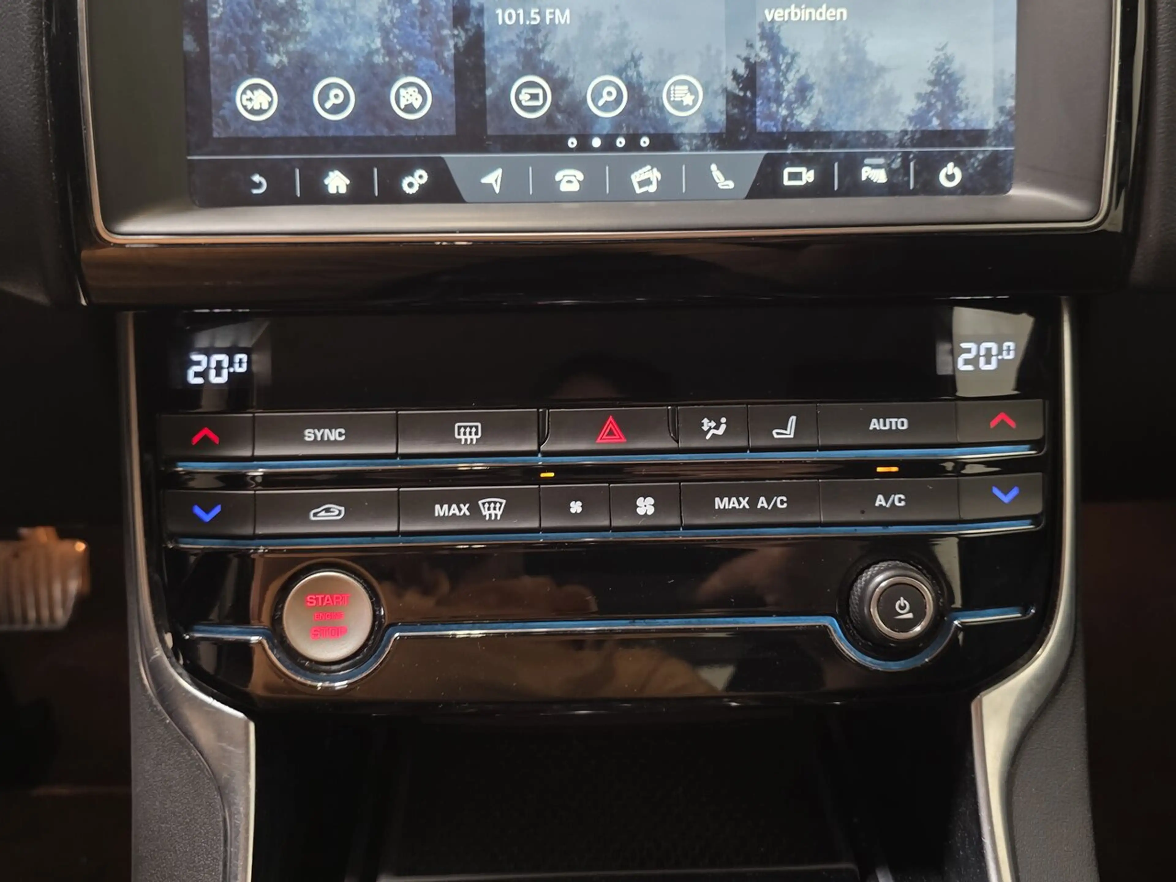 Jaguar XE 2.0t Benzine Autom. - GPS - Topstaat! — photo 15
