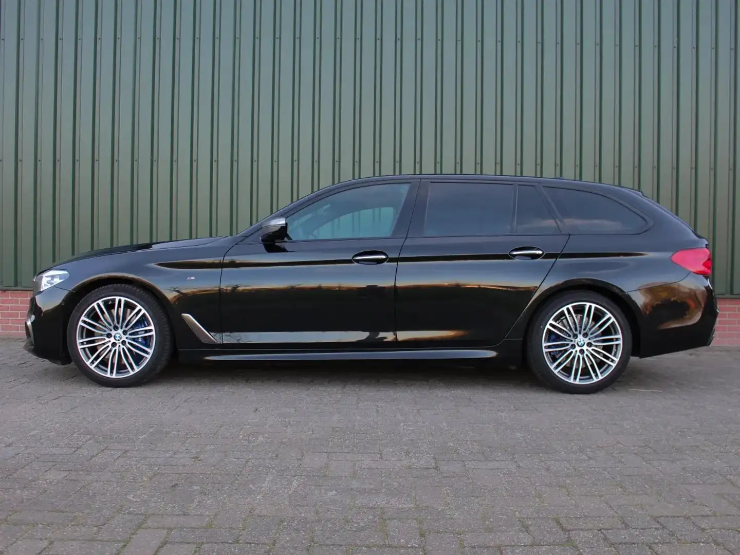 BMW M550 5-serie Touring M550d xDrive High Executive - 2