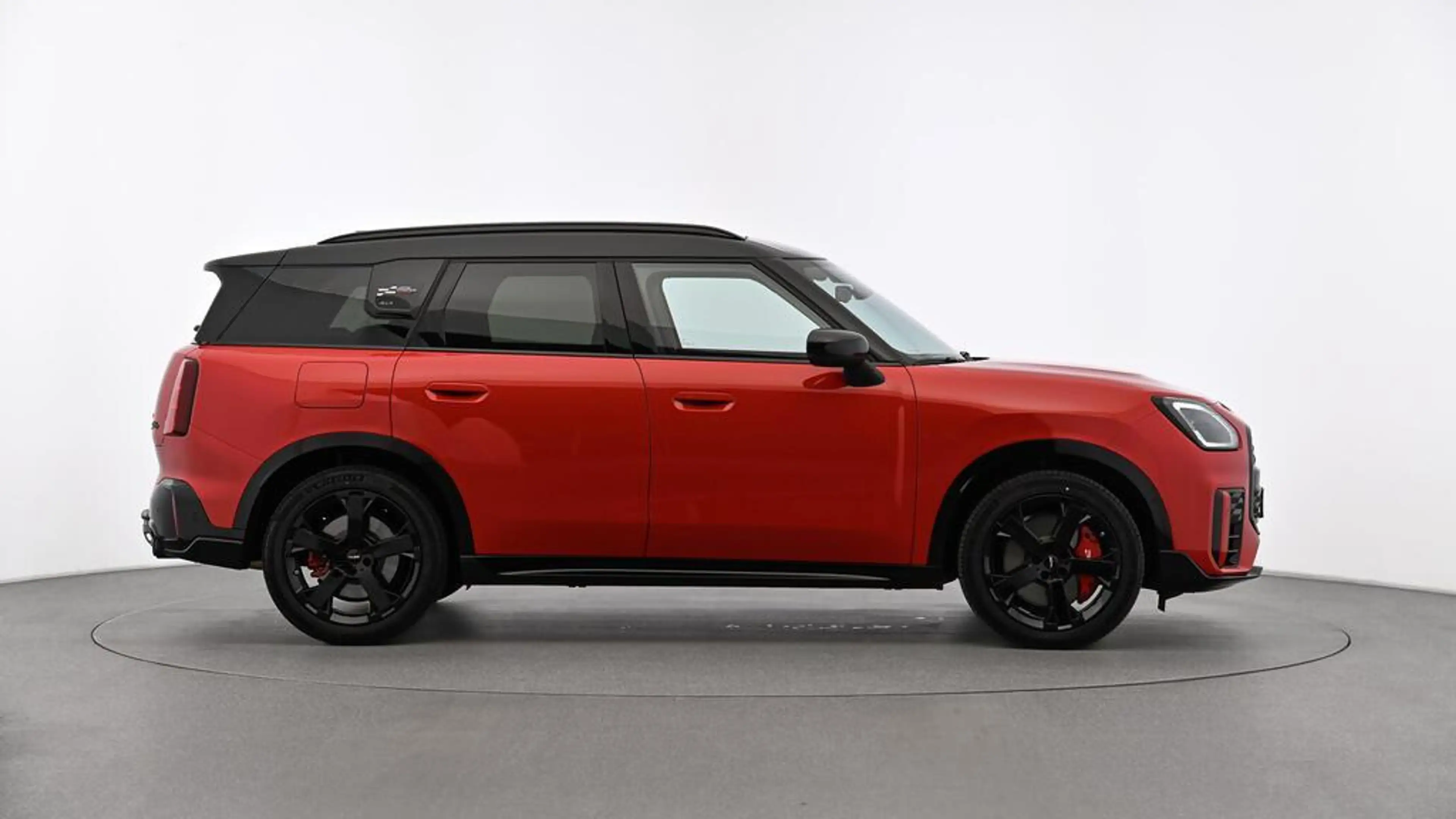 MINI JCW Countryman All4 John Cooper Works Trim — photo 2