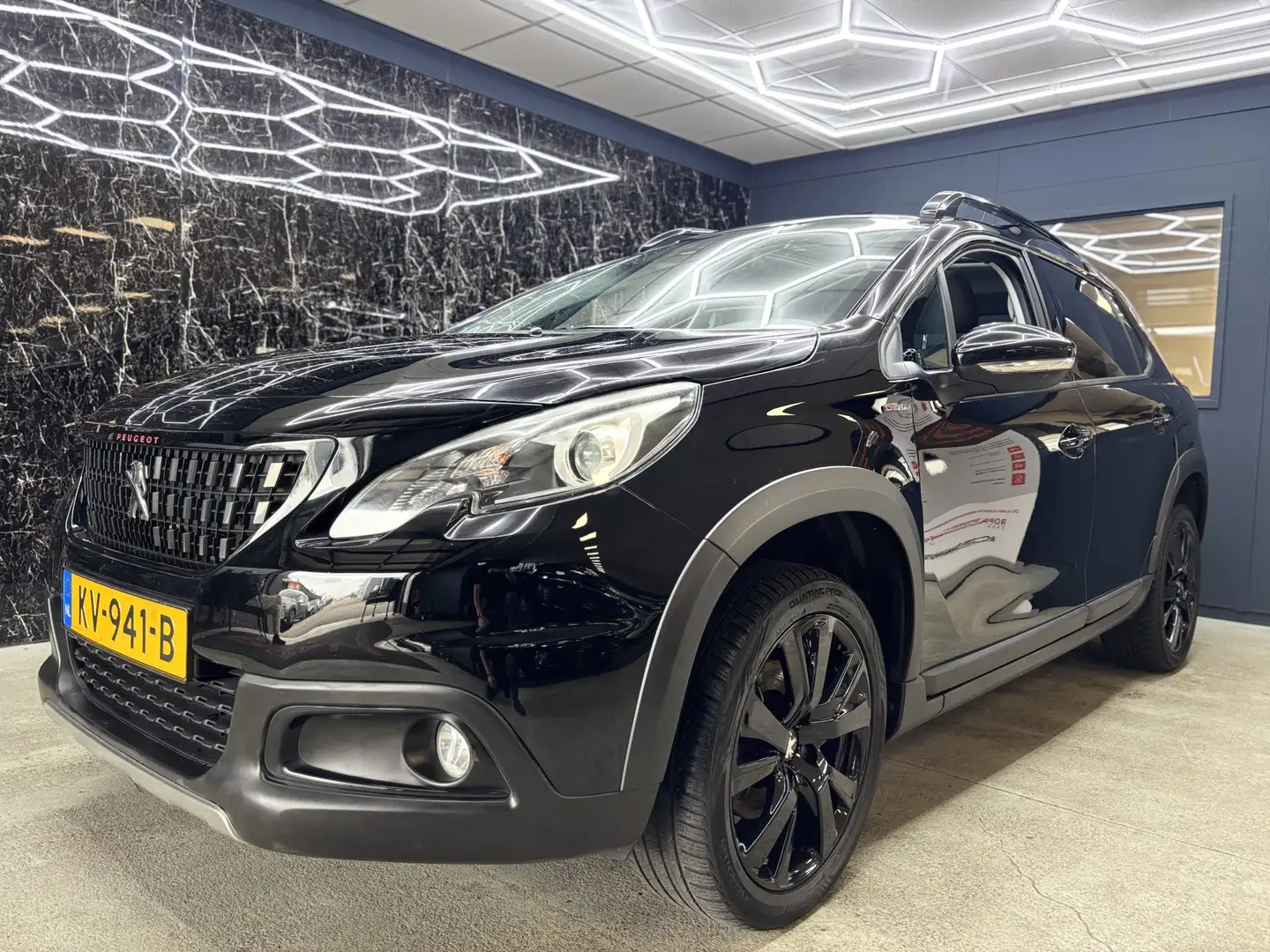 Peugeot 2008 1.2 PureTech GT-line PANO LED JBLSPEAKERS NIEUWE D Zwart - 1