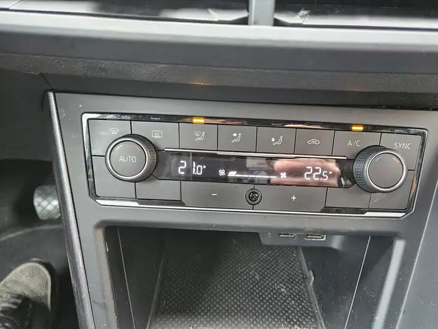 Volkswagen Polo view 14