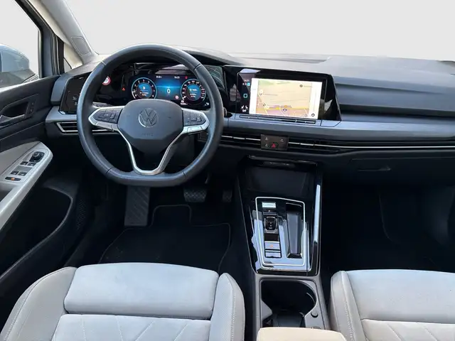 Volkswagen Golf view 11