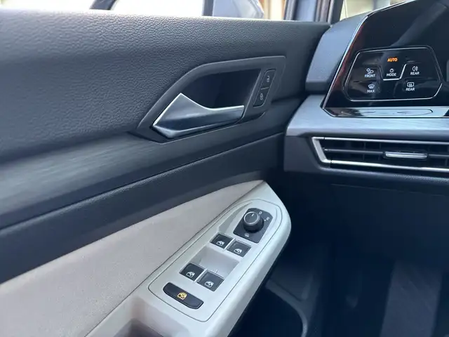 Volkswagen Golf view 19