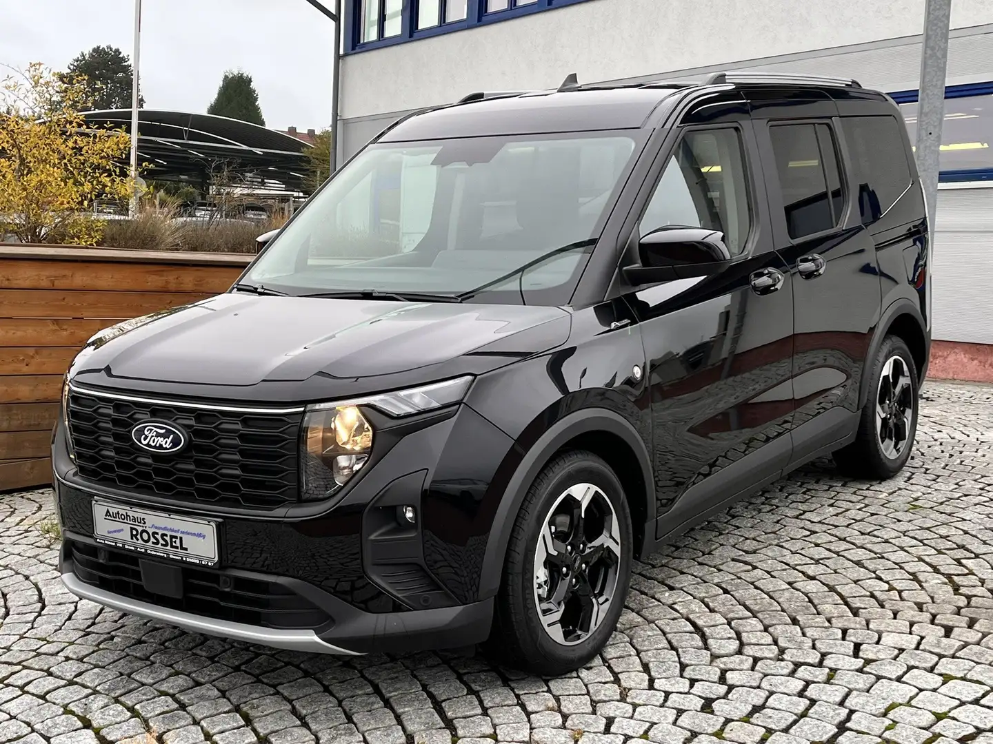 Ford Tourneo Courier 1.0 EcoBoost Automatik Active Alu 17" Navi SHZG Schwarz - 2