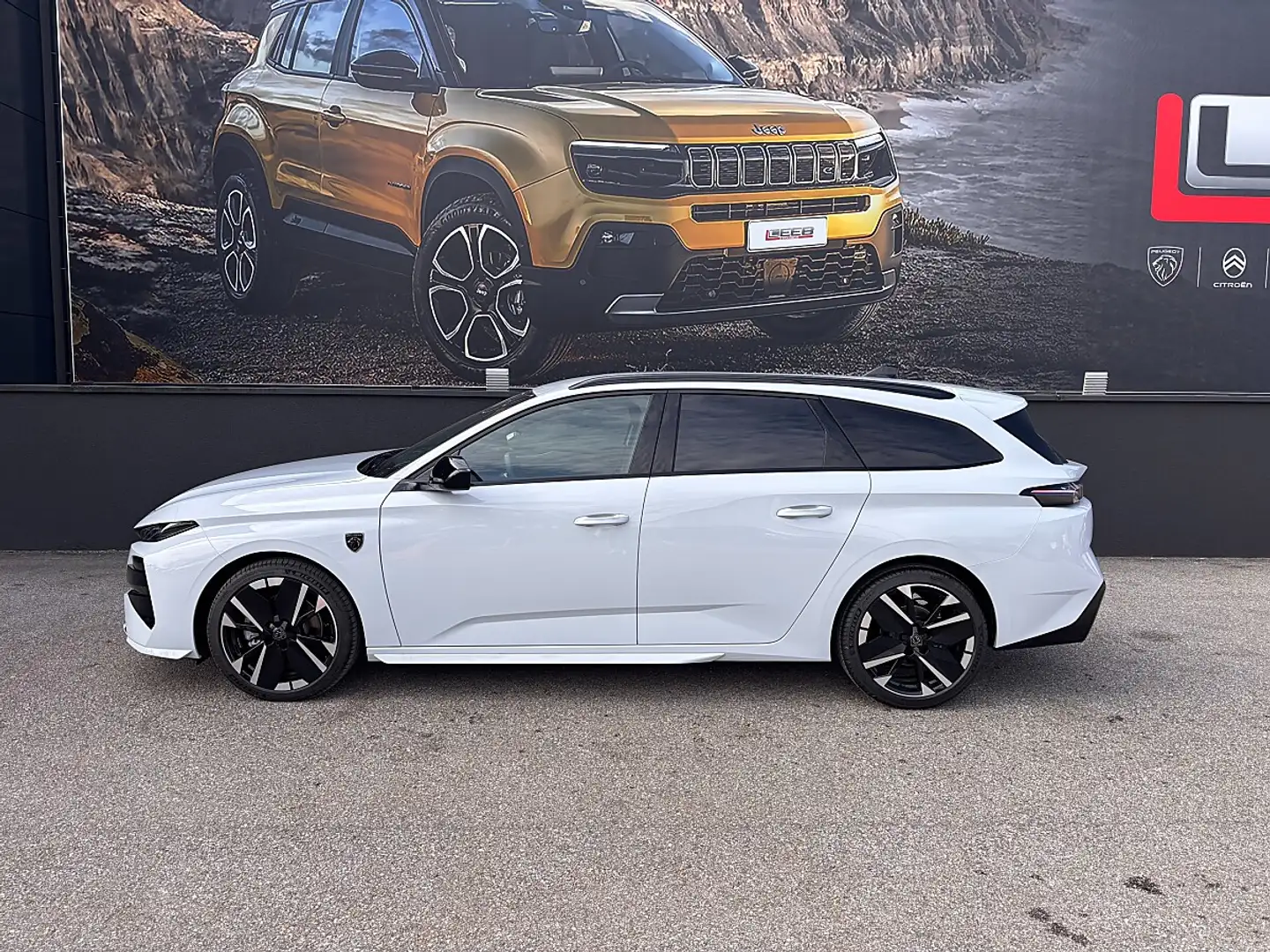 Peugeot 308 SW Hybrid 145 e-DSC6 GT inkl. 360° Vision & Dri... Weiß - 2