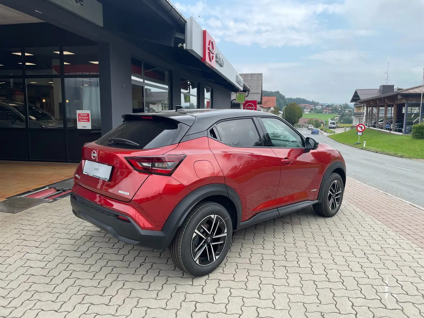 Nissan Juke 1,6 Hybrid N-Connecta 4AMT Aut. Rot - 2
