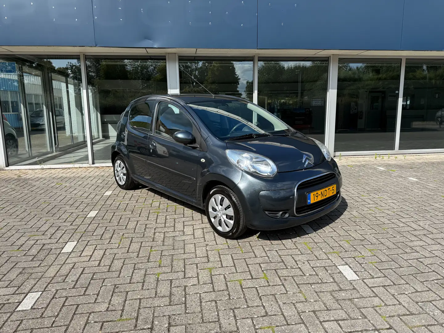 Citroen C1 1.0-12V Ambiance-NL auto-5 DRS-Airco- nw. APK-NAP Grijs - 2
