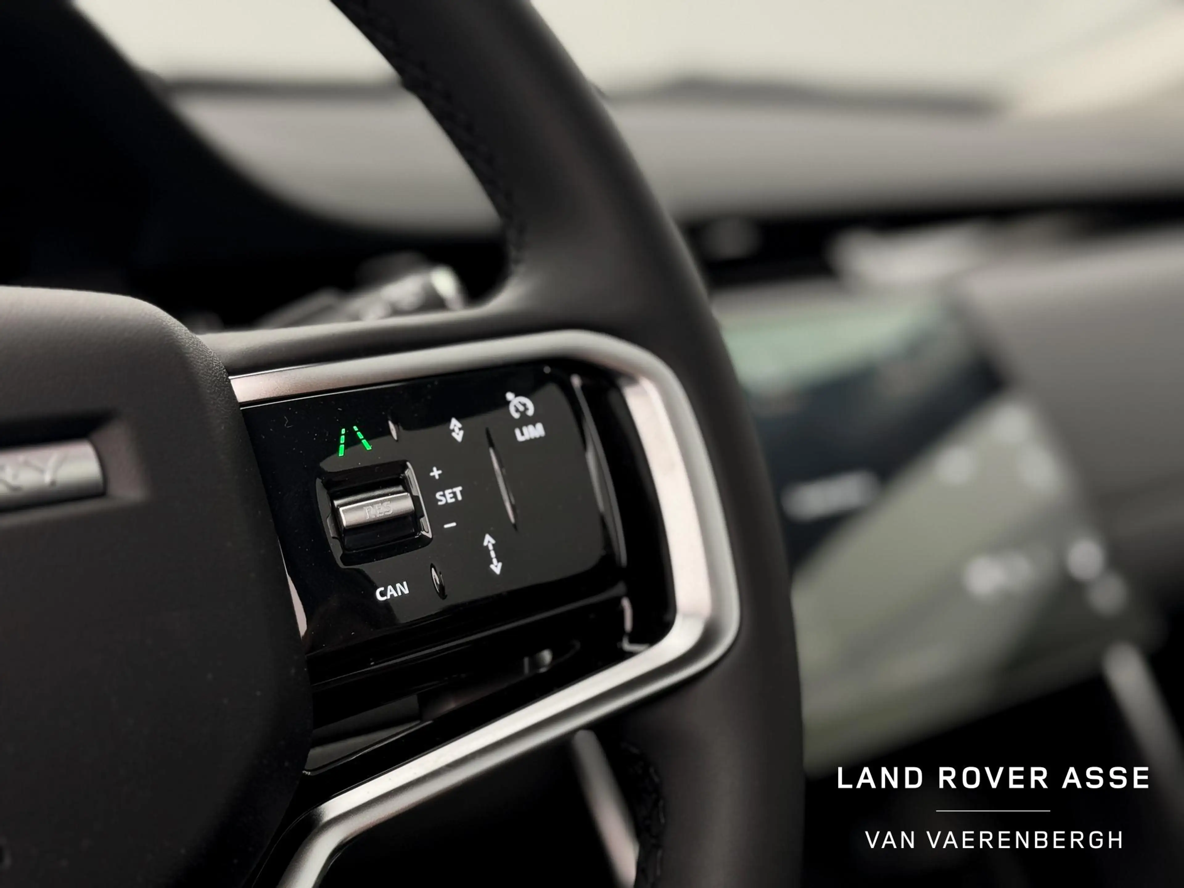 Land Rover Discovery Sport P270e S AWD — photo 12