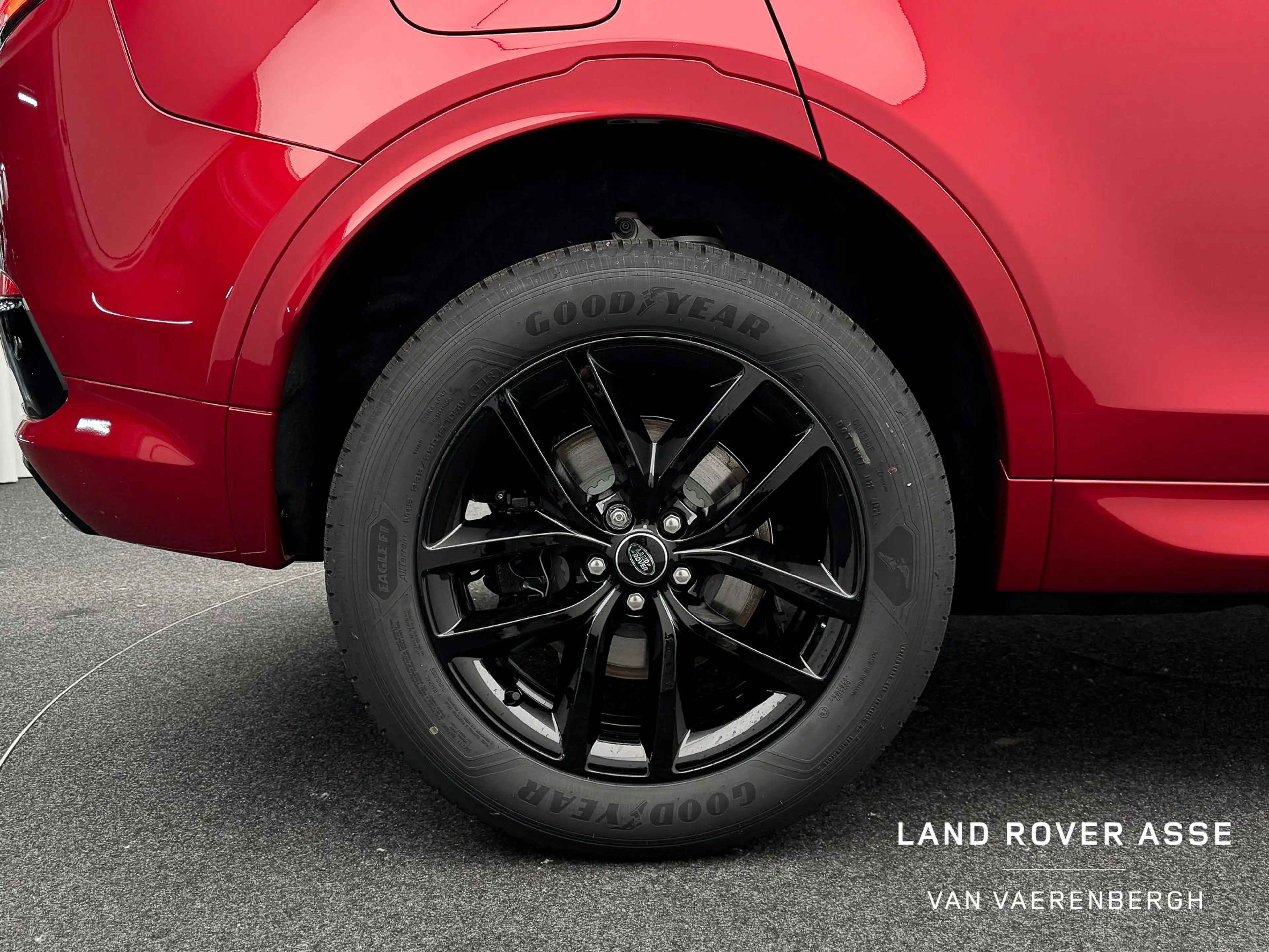 Land Rover Discovery Sport P270e S AWD — photo 9