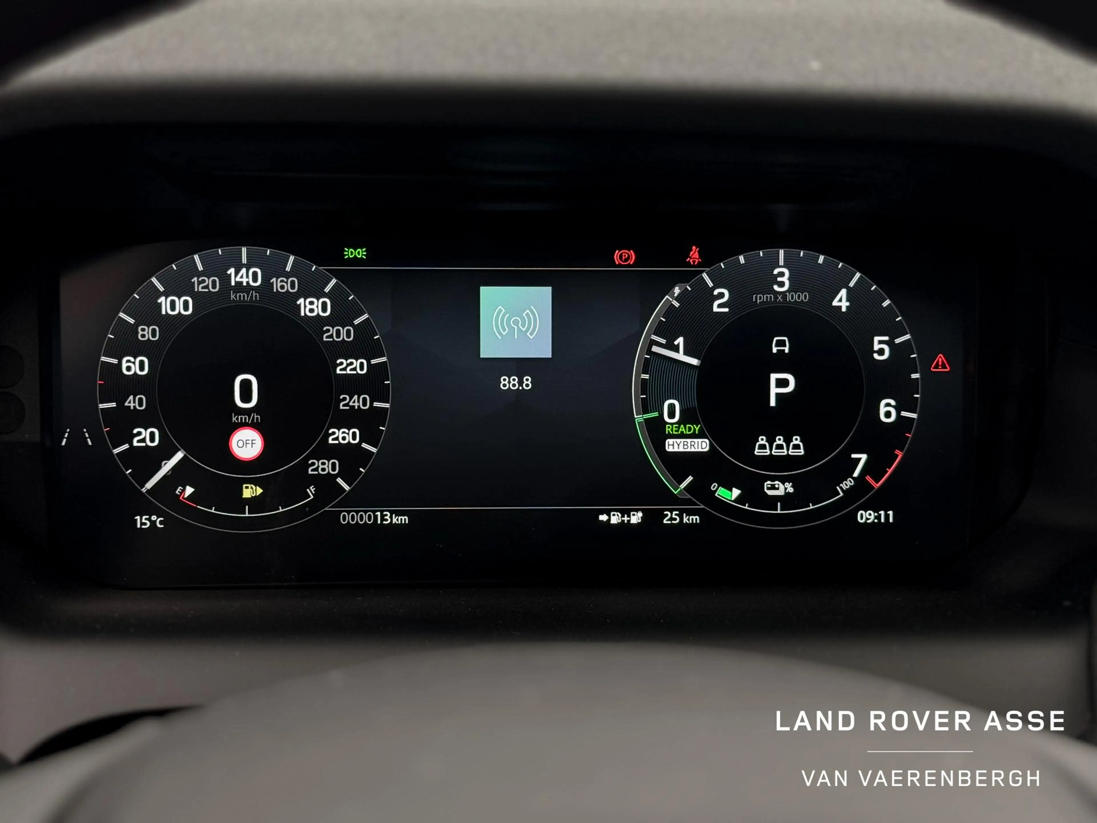 Land Rover Discovery Sport P270e S AWD — photo 13