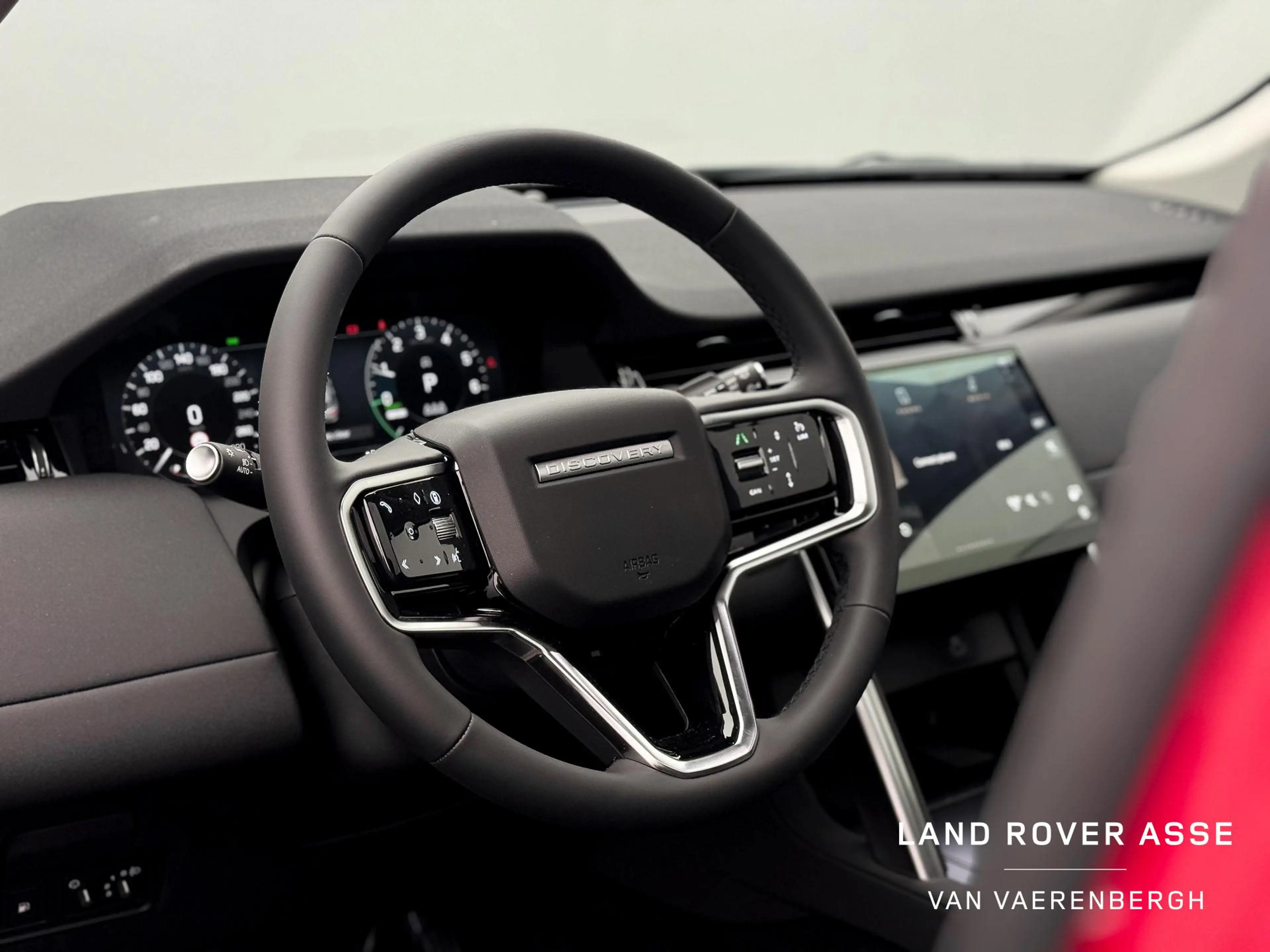 Land Rover Discovery Sport P270e S AWD — photo 11