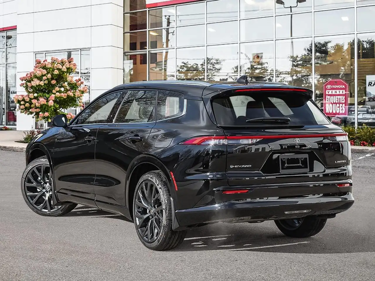 Toyota Crown снимка Toyota Crown
