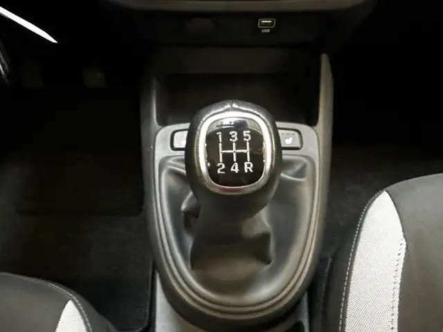 Hyundai I10 view 13