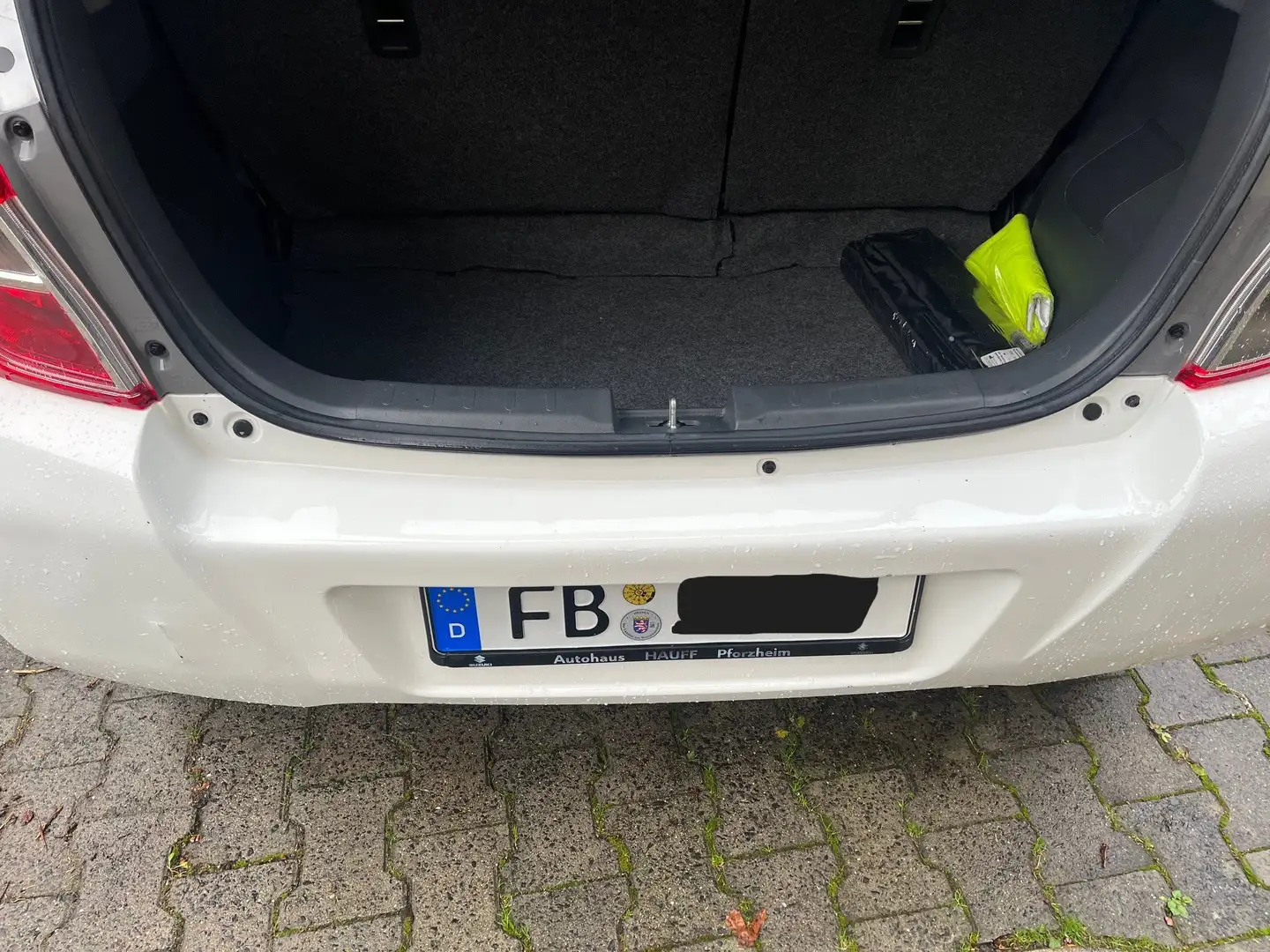 Suzuki Celerio Celerio 1.0 AGS Club TÜV 4/27 nur 38t km Weiß - 2