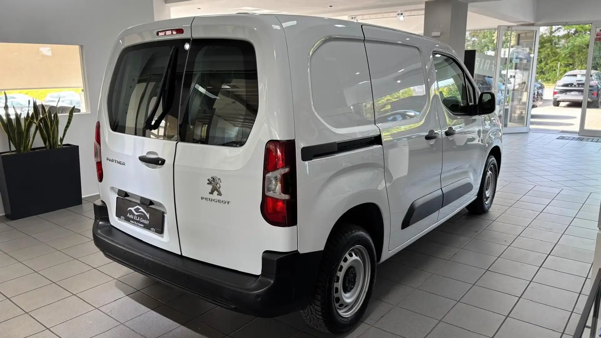 Peugeot Partner Partner L1 1.5 BlueHdi 1.Hand|Klima|PDC Weiß - 2