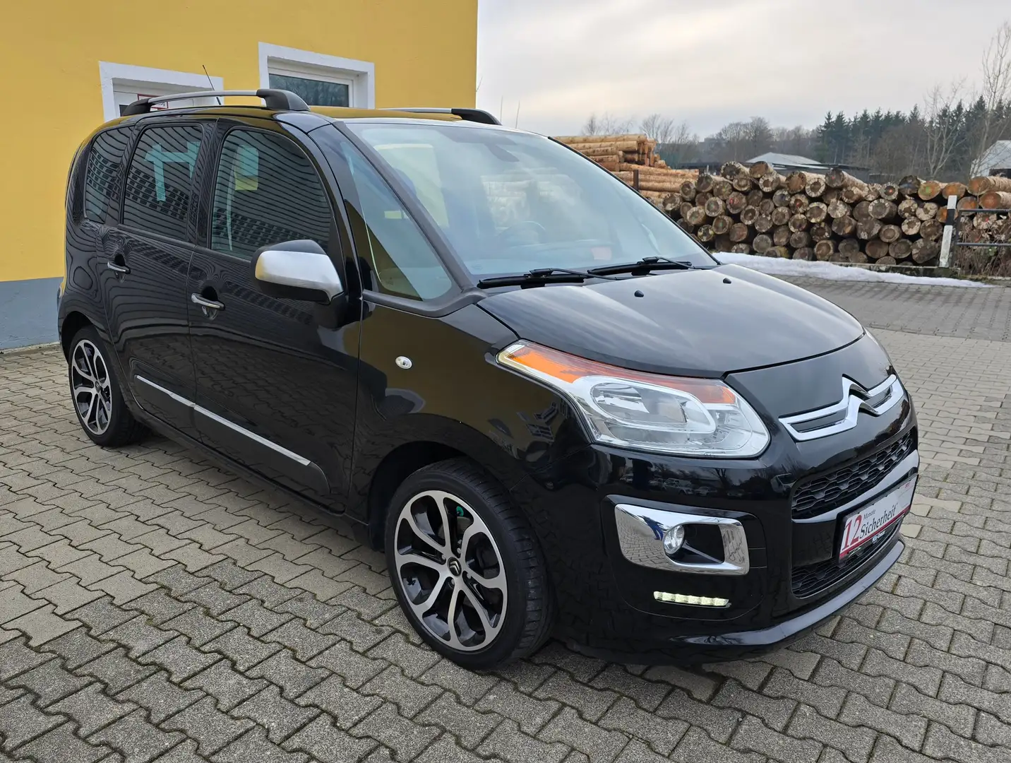 Citroen C3 Picasso PureTech 110 SELECTION, 1.Hand Noir - 1