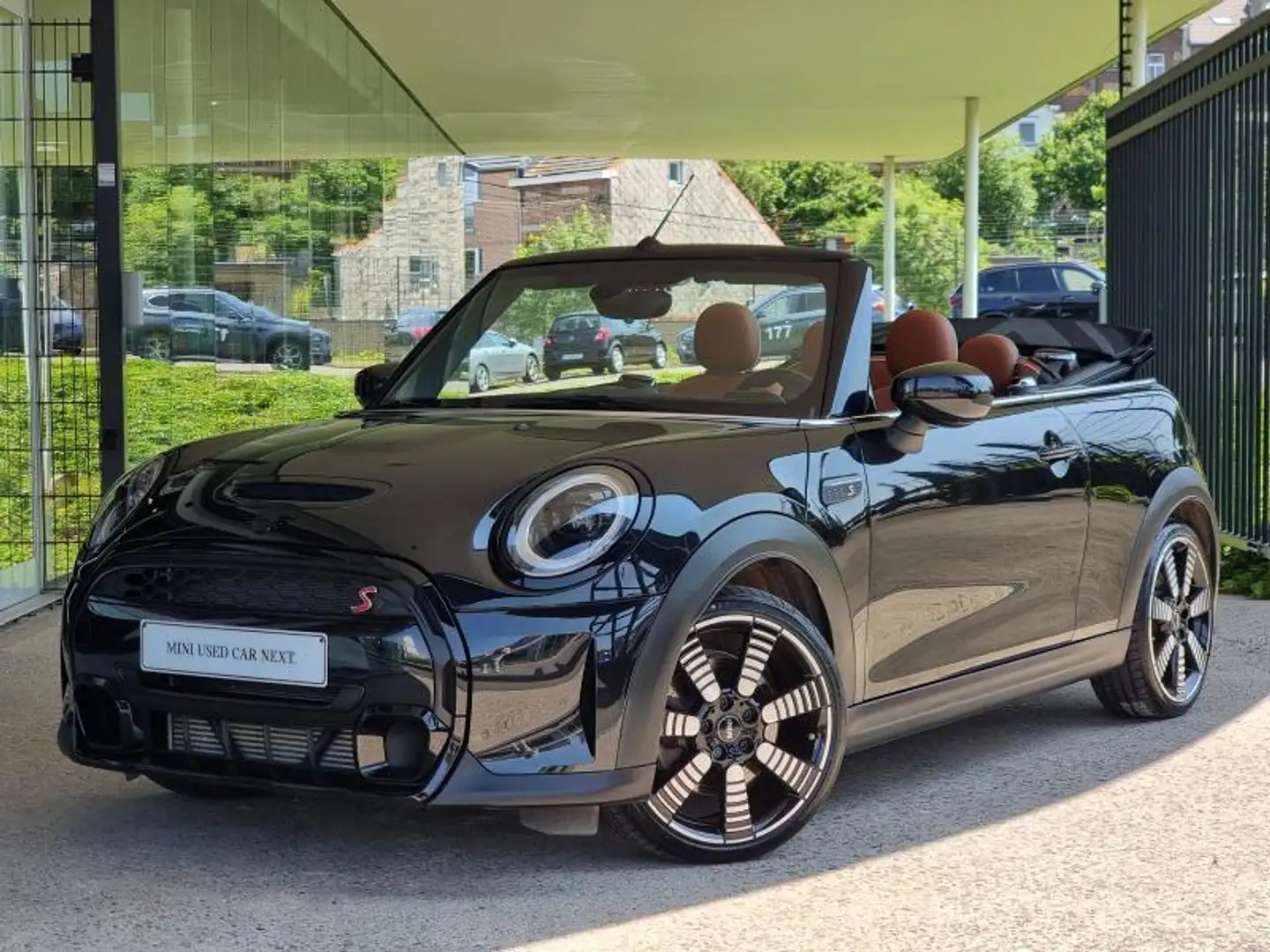 MINI Cooper S Cabrio Steptronic Schwarz - 1