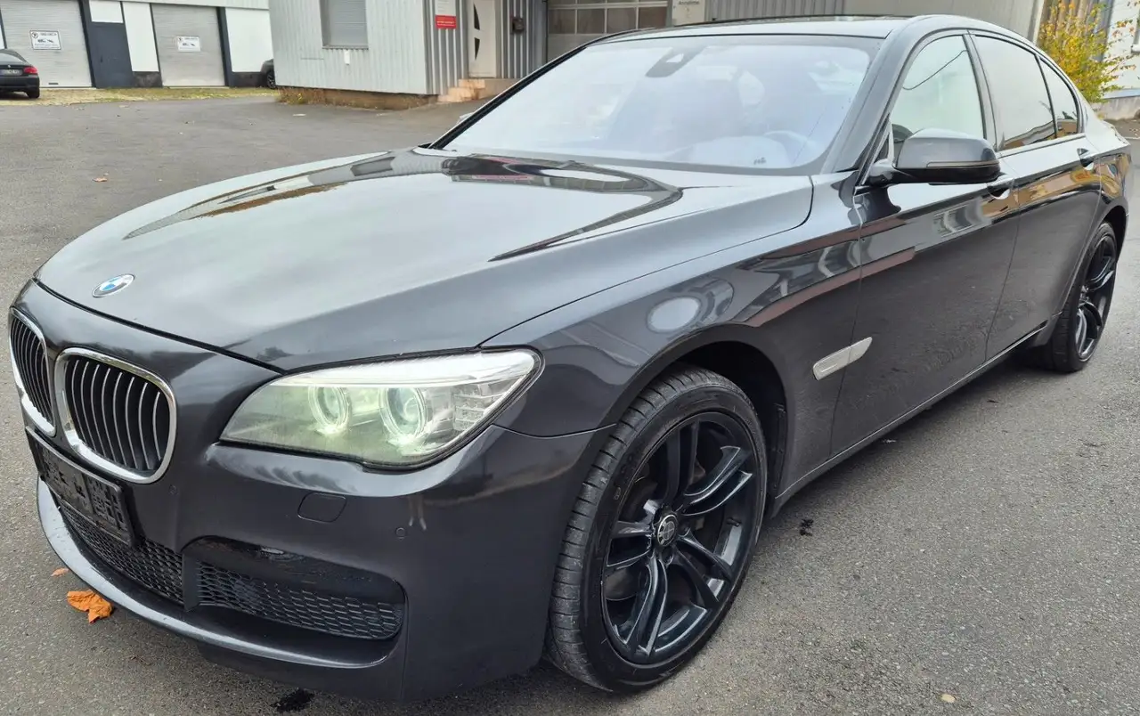BMW 750