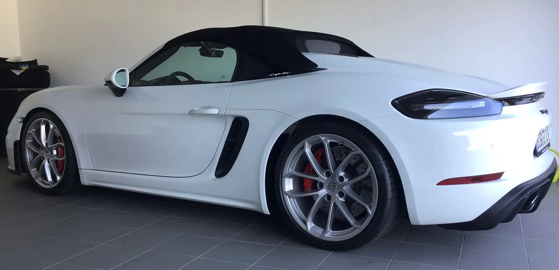Porsche 718 718 Boxster/Spyder PDK Top Neuzustand Sammlerfahrz Bílá - 2