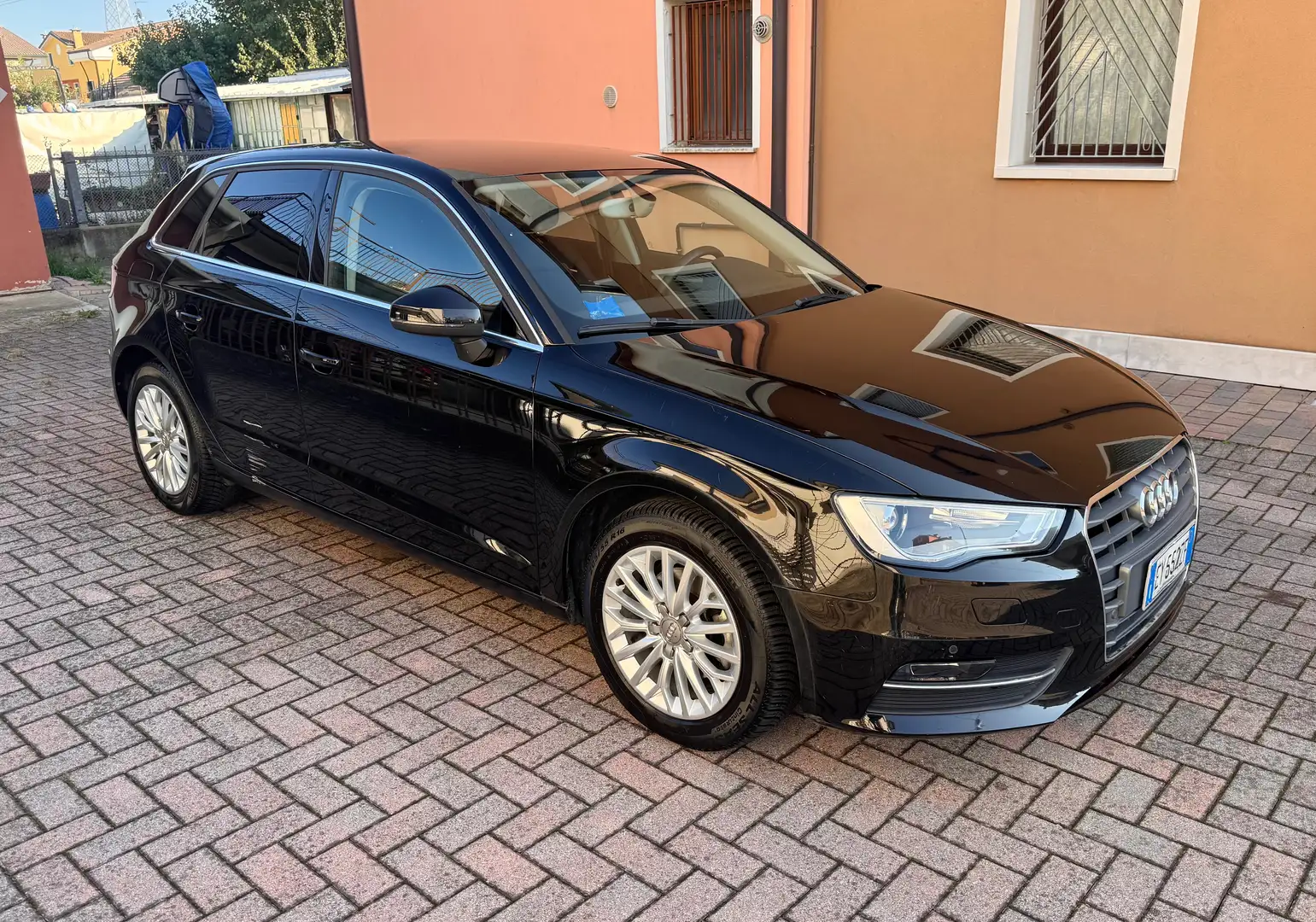Audi A3 A3 Sportback 2.0 tdi Ambition Noir - 1