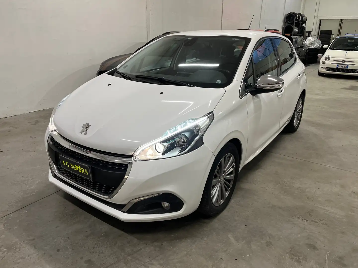 Peugeot 208 208 I 5p 1.5 bluehdi Bianco - 1