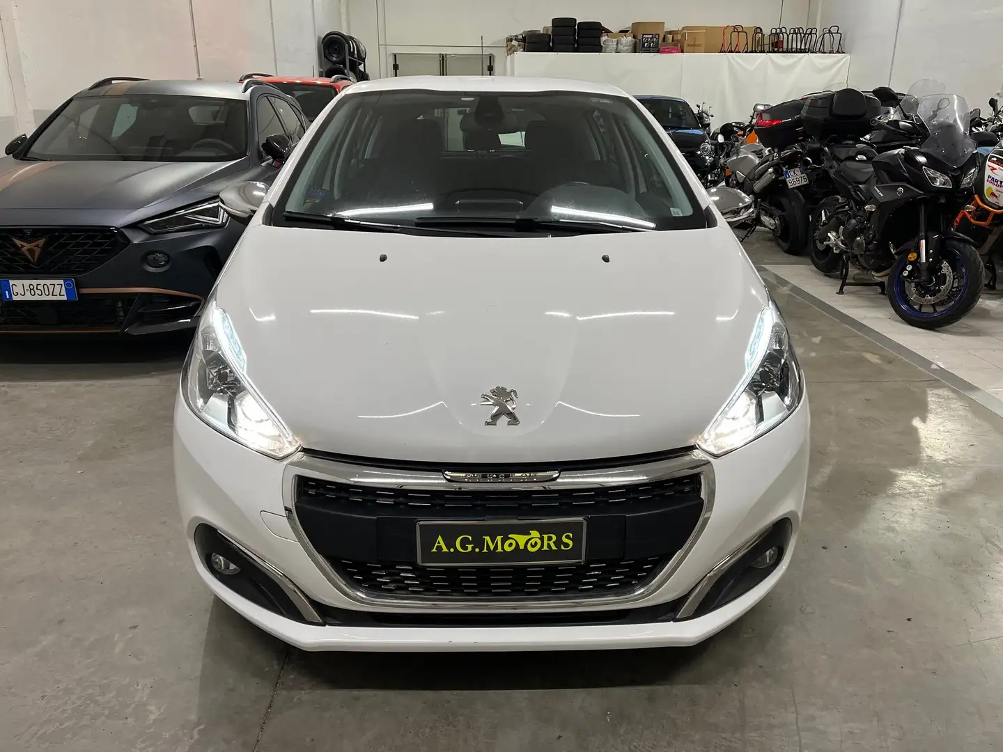 Peugeot 208 208 I 5p 1.5 bluehdi Bianco - 2