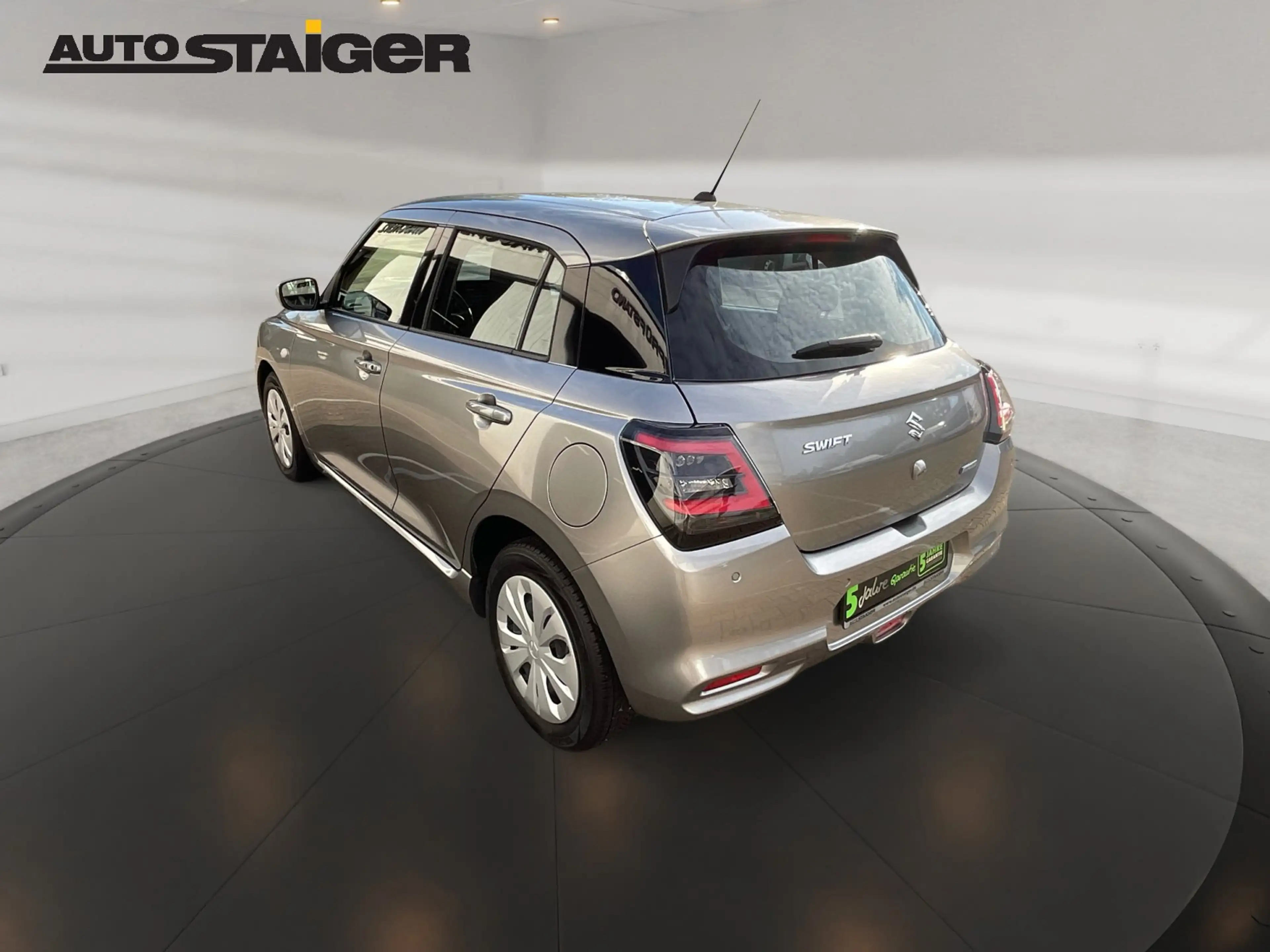 Suzuki Swift 1.2 Dualjet 61 kW Club ACC+LED+Navi+Kam. — photo 9
