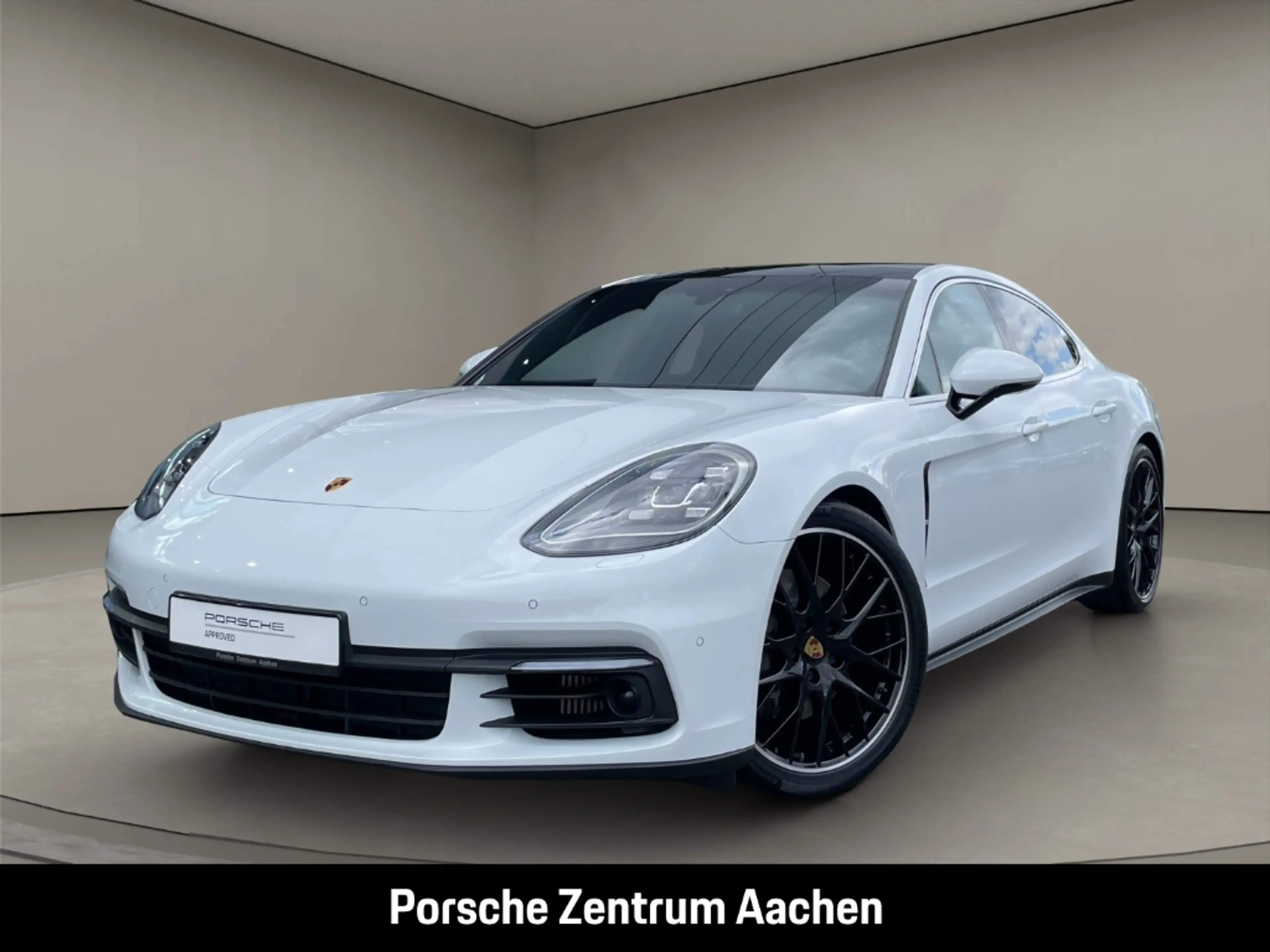 Porsche Panamera 4S