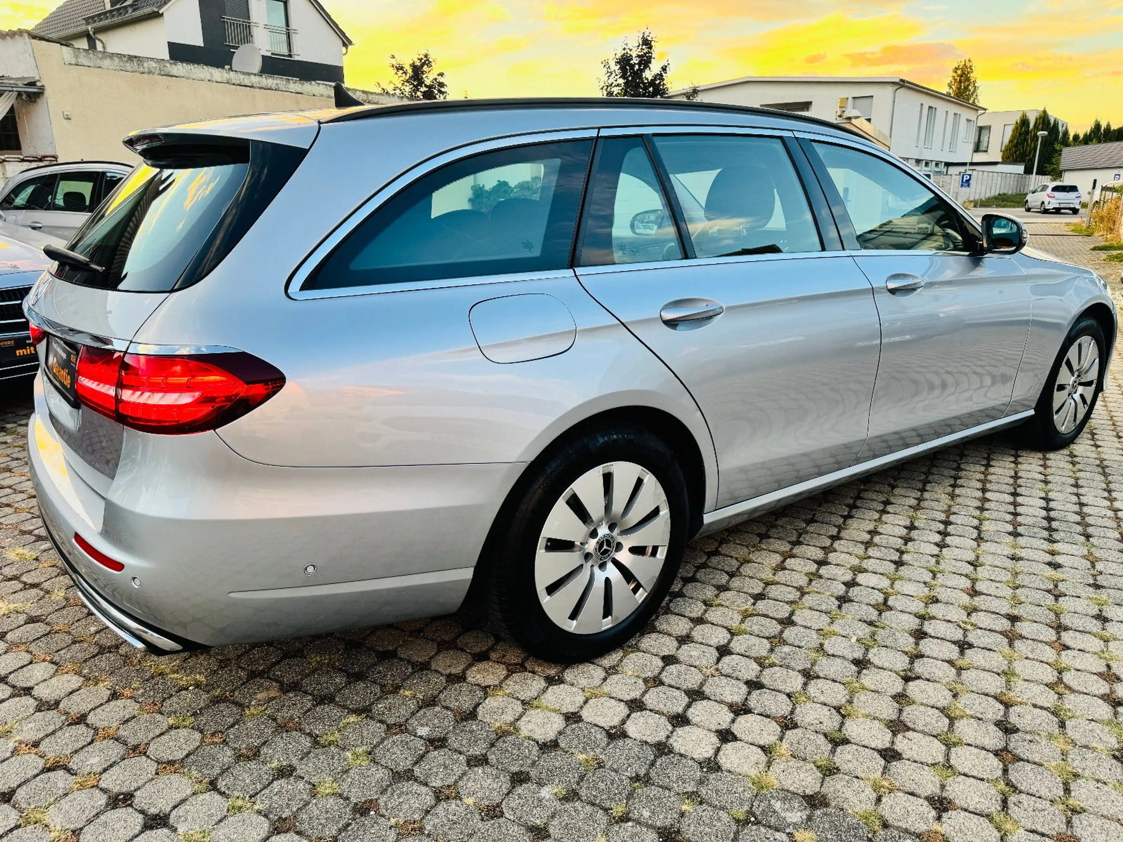 Mercedes-Benz E 220 E -Klasse Avantgard E 220 d, Kamera, TOP-Zustand — photo 10