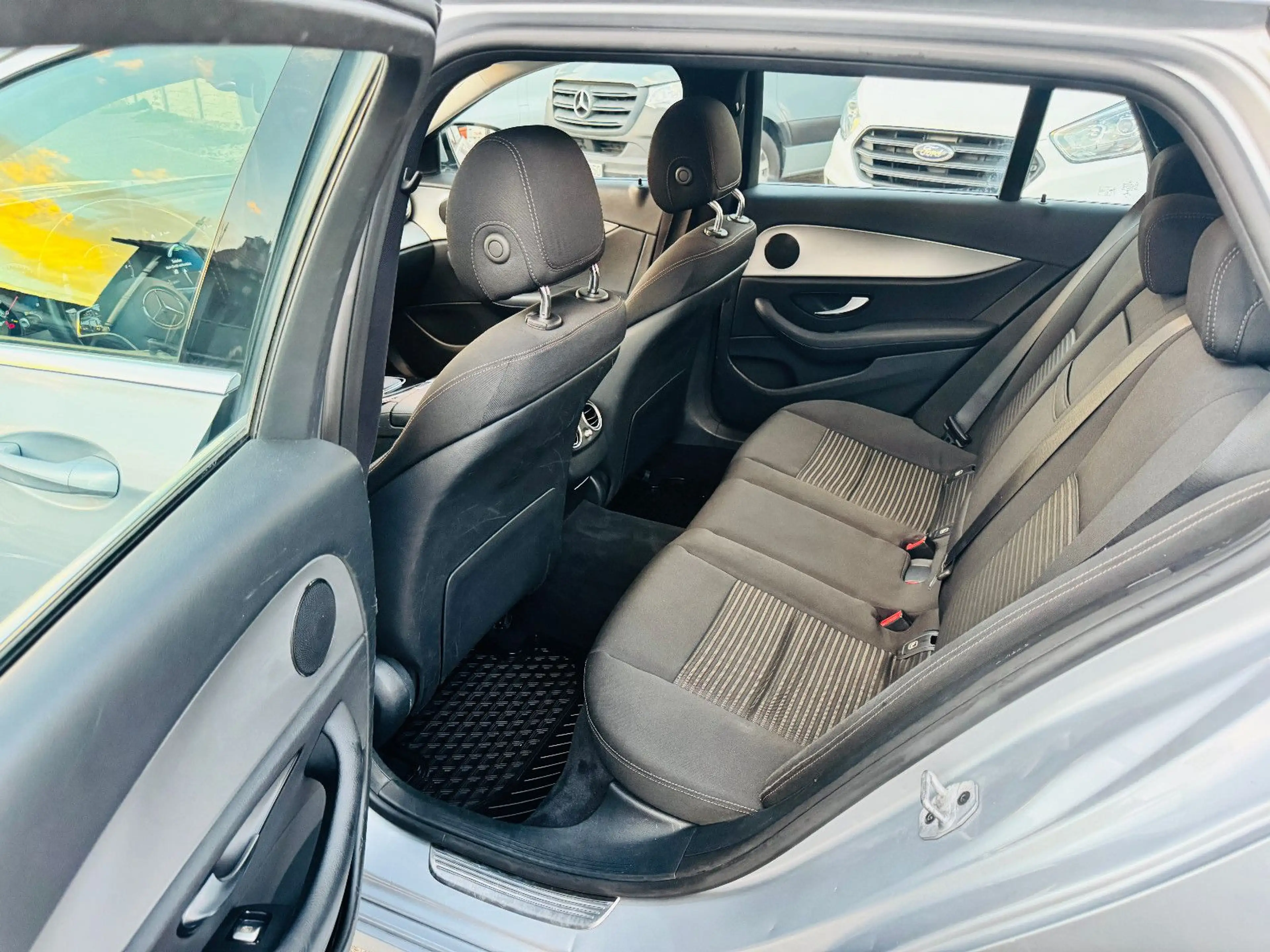 Mercedes-Benz E 220 E -Klasse Avantgard E 220 d, Kamera, TOP-Zustand — photo 15
