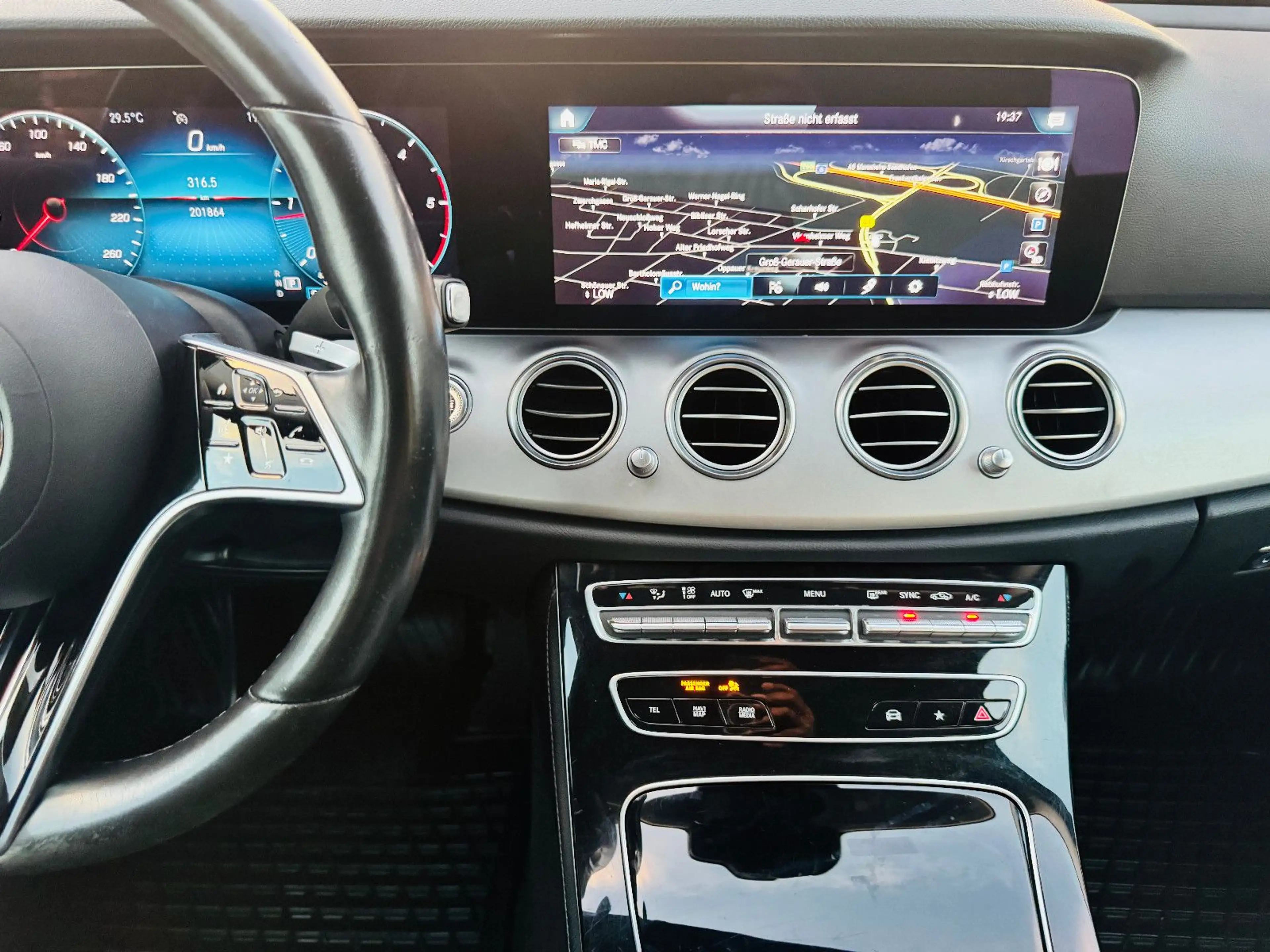 Mercedes-Benz E 220 E -Klasse Avantgard E 220 d, Kamera, TOP-Zustand — photo 12