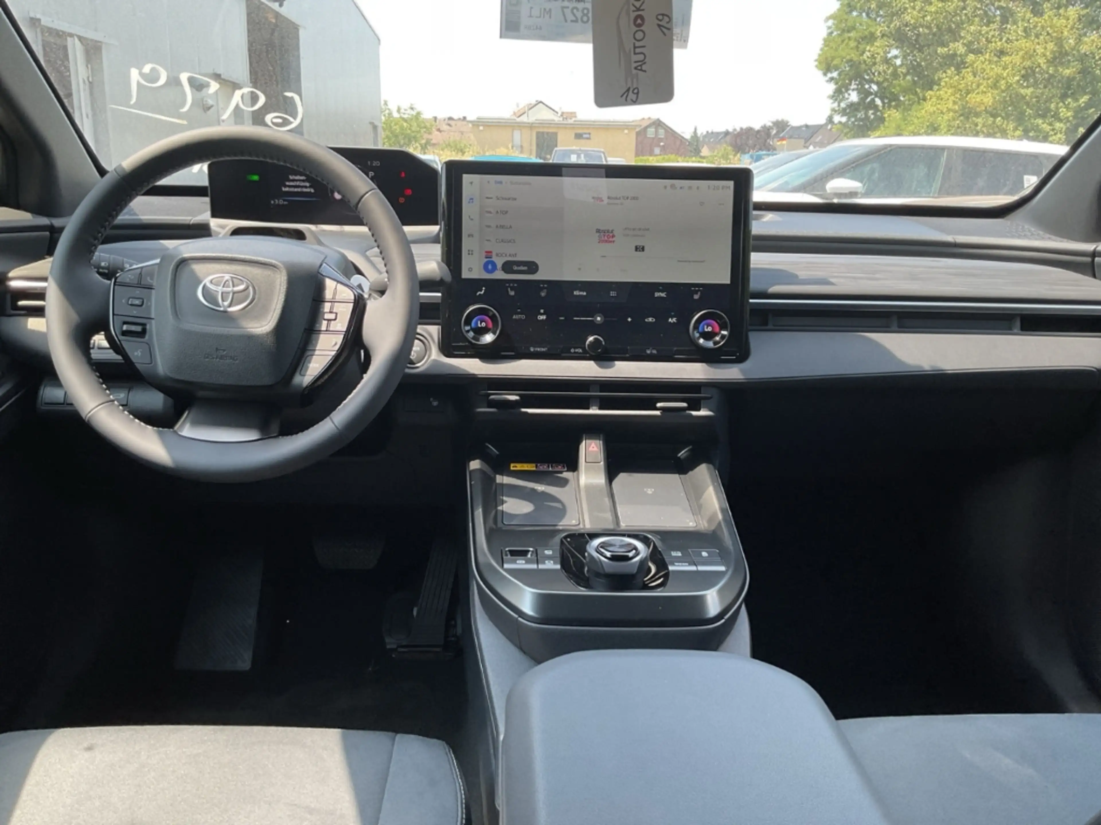 Toyota C-HR+ 252 kW AWD Lounge Navi 360 Kamera LED ACC El. Heck — photo 12