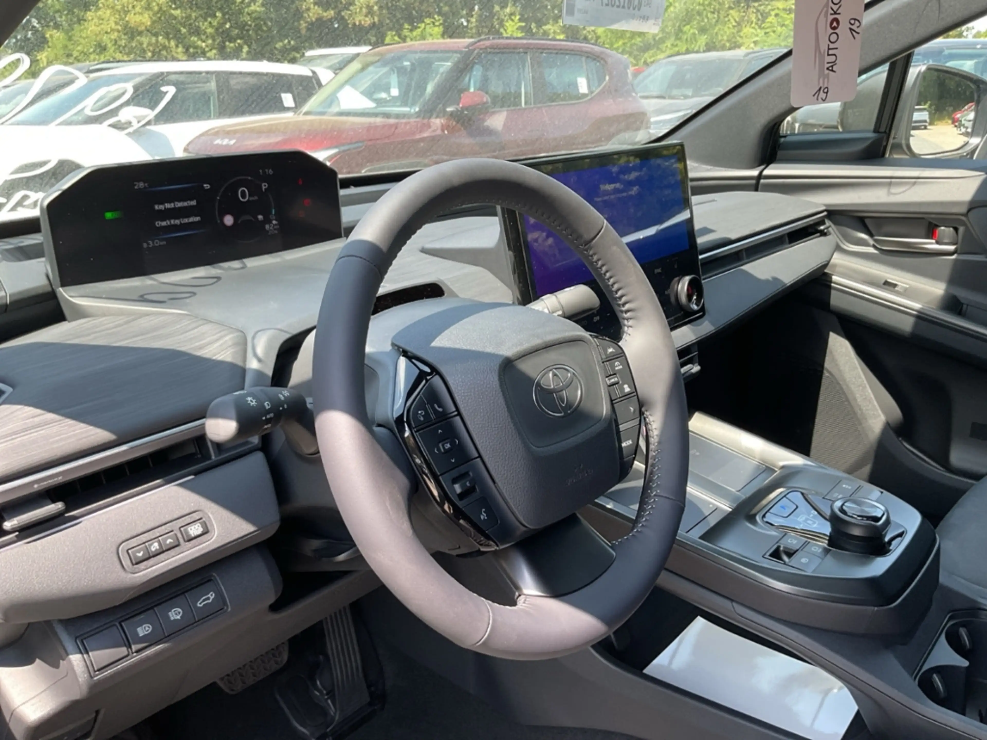 Toyota C-HR+ 252 kW AWD Lounge Navi 360 Kamera LED ACC El. Heck — photo 9