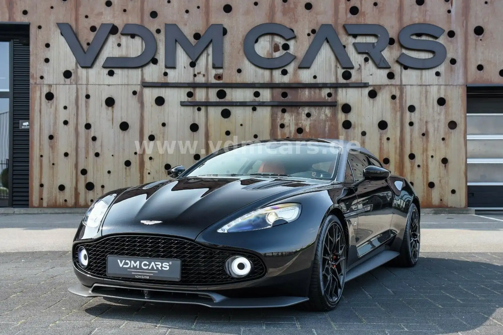 Aston Martin Vanquish Zagato Shooting Brake | 1 of 99 | NEW Schwarz - 1