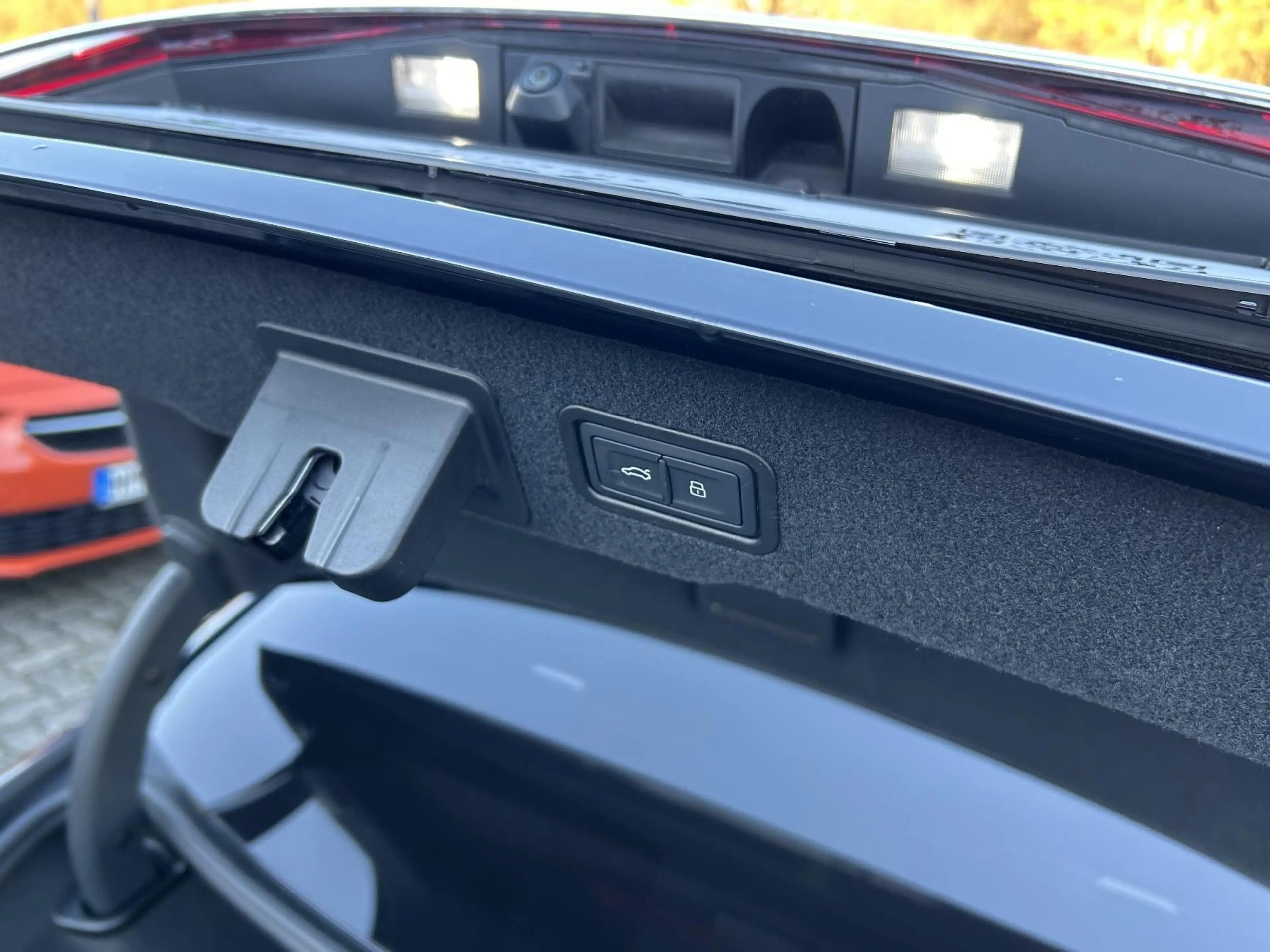 Audi A8 55 TFSI / Matrix / Schiebedach / B&O / HeadUp — photo 15