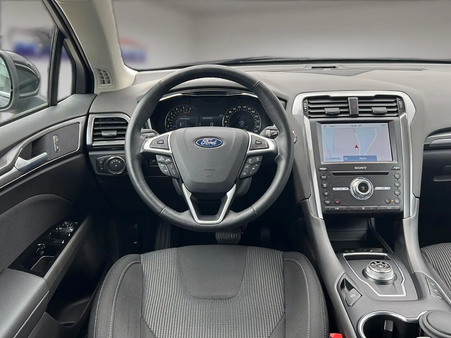 Ford Mondeo Turnier 2.0 EcoBlue Aut. Titanium *Stand* Schwarz - 2