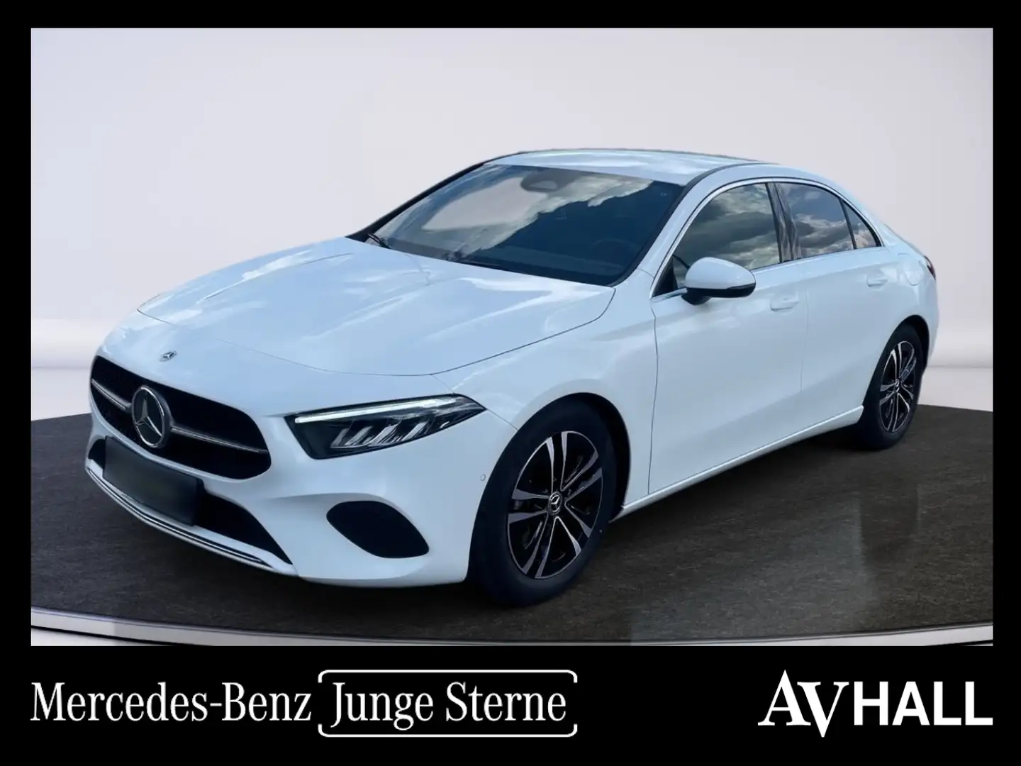 Mercedes-Benz A 180 Limousine Rückfahrkamera, Klimaautomatik Weiß - 1