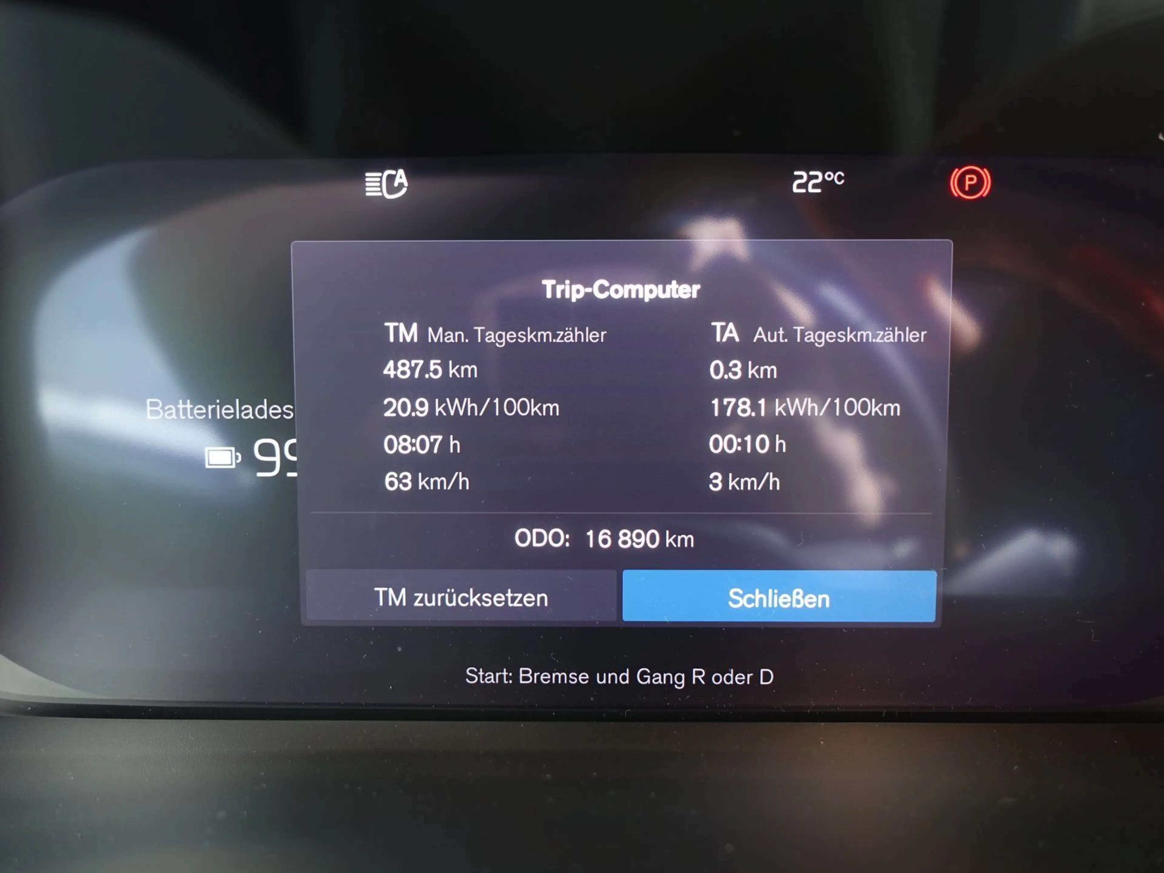 Volvo EX40 Black Edition Plus Single Motor Extended — photo 14