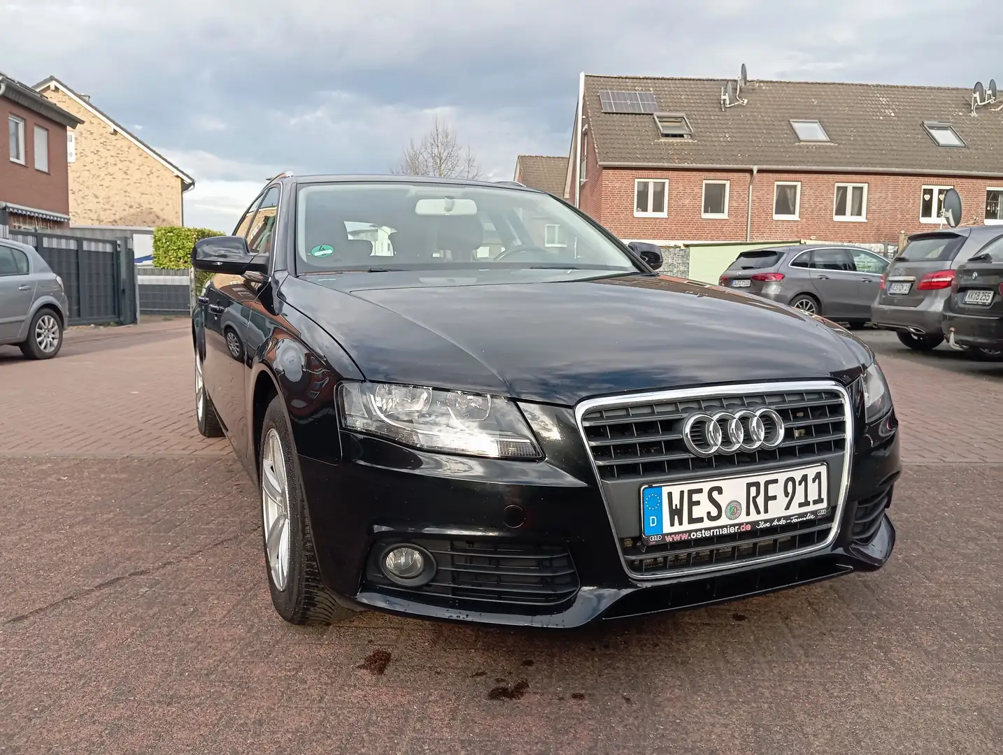 Audi A4 A4 Avant 1.8 TFSI quattro Attraction Schwarz - 2