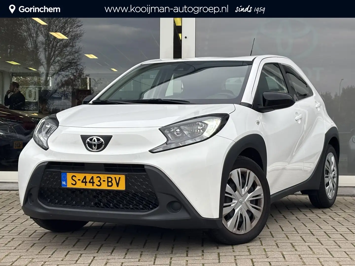 Toyota Aygo X 1.0 VVT-i MT Play | Apple Carplay/Android auto | C Wit - 1