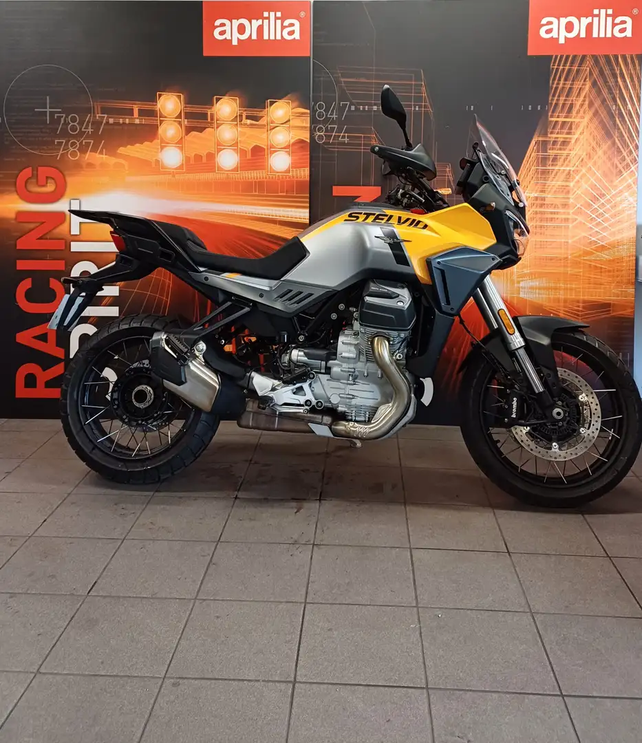 Moto Guzzi Stelvio 1200 Jaune - 2
