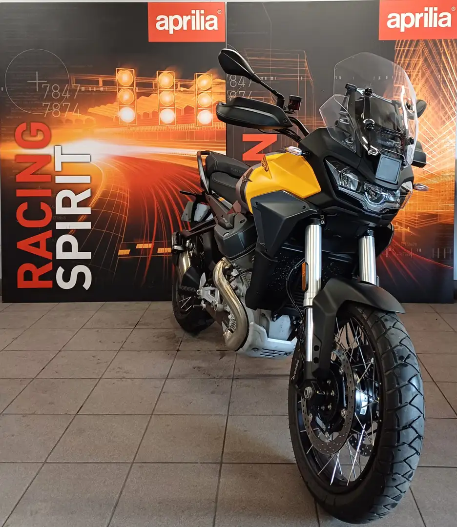 Moto Guzzi Stelvio 1200 Jaune - 1