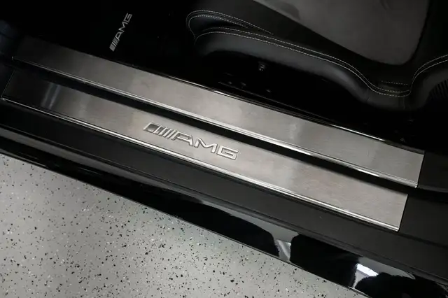 Mercedes-Benz SL view 25