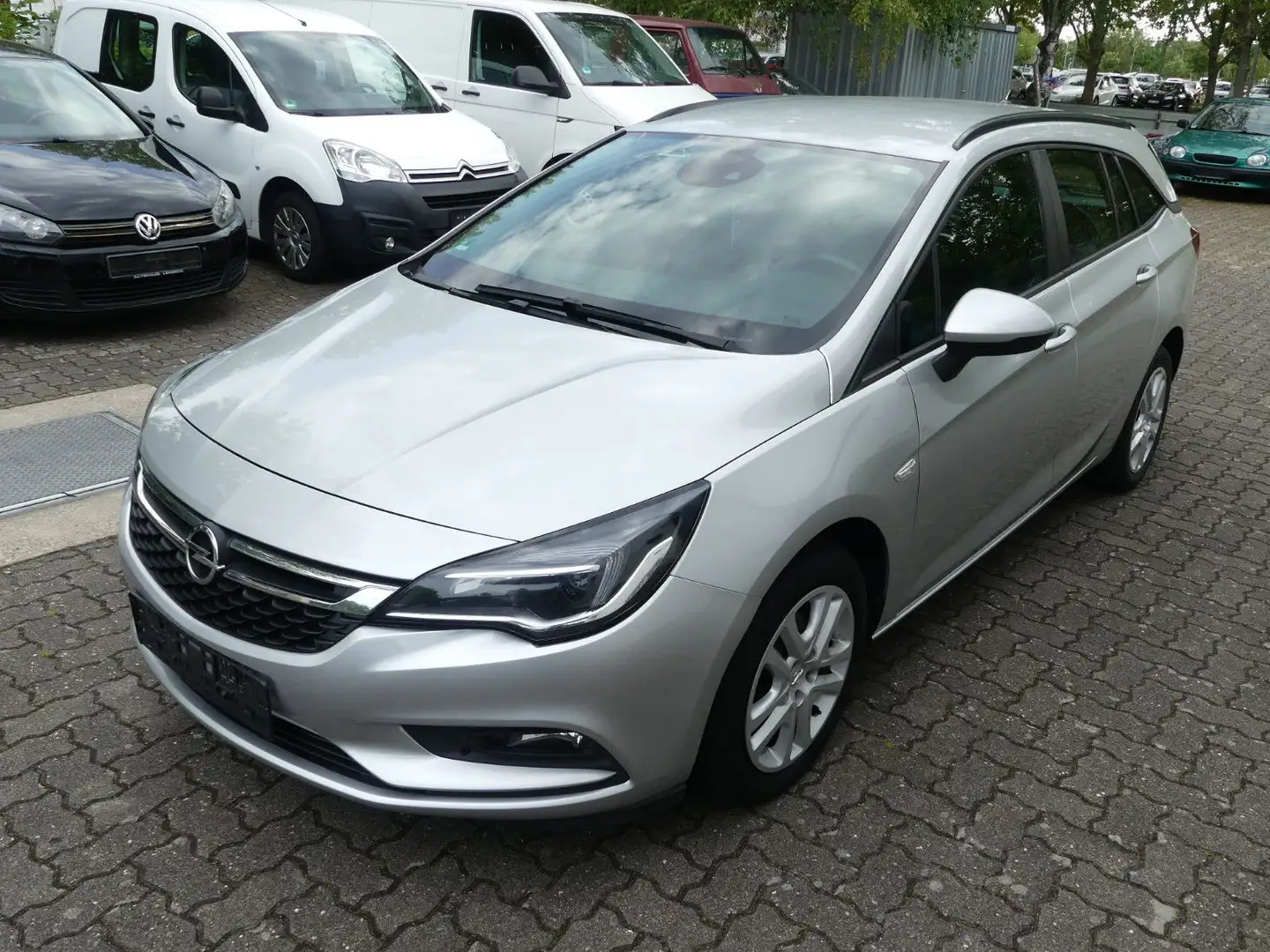 Opel Astra K Sports Tourer Edition NAVI*TEMP*ASSISTEN Silver - 1