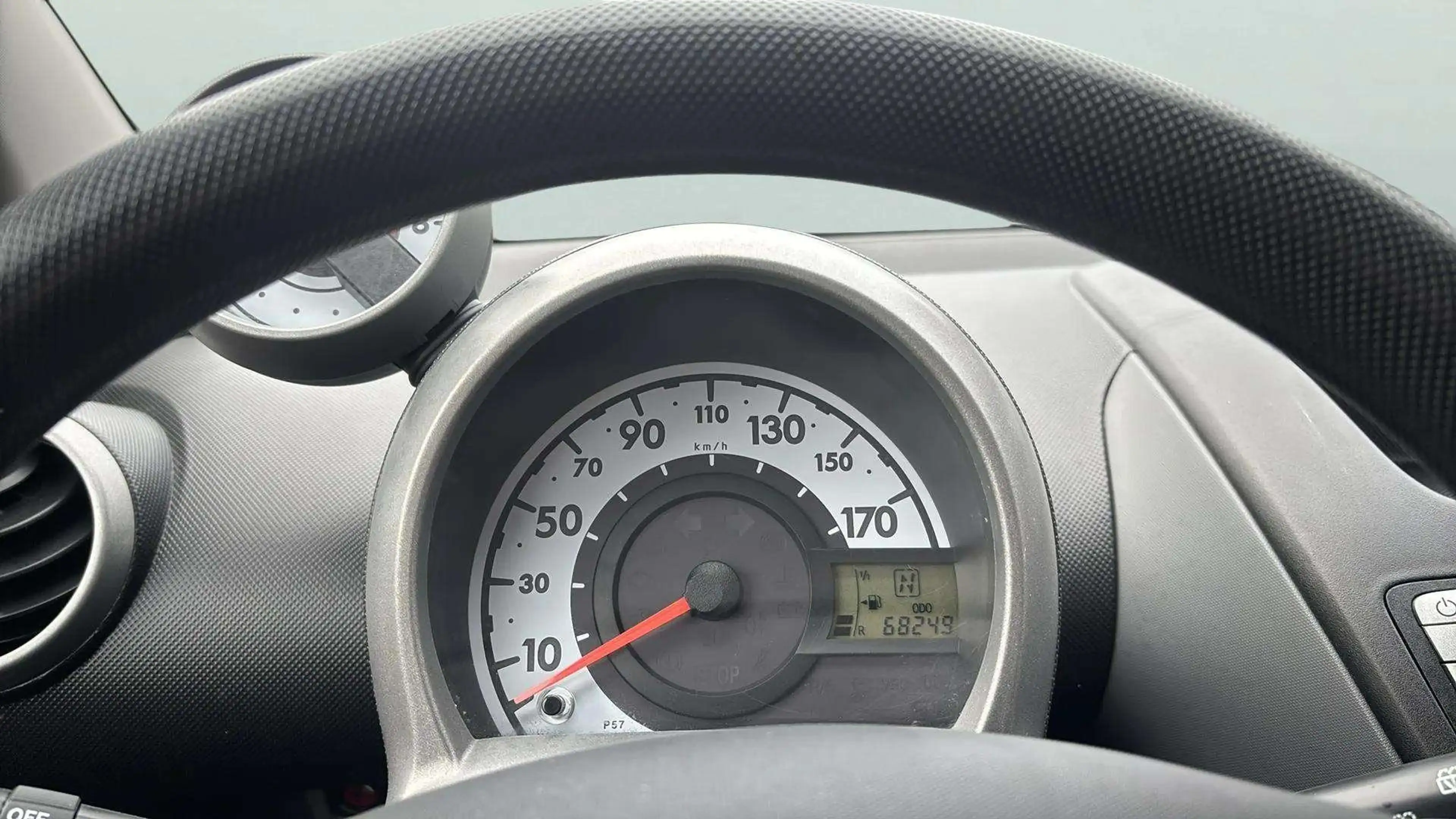 Peugeot 107 Automatik*HU/AU Neu*PDC*4/5T*Klima*Garantie* — photo 12