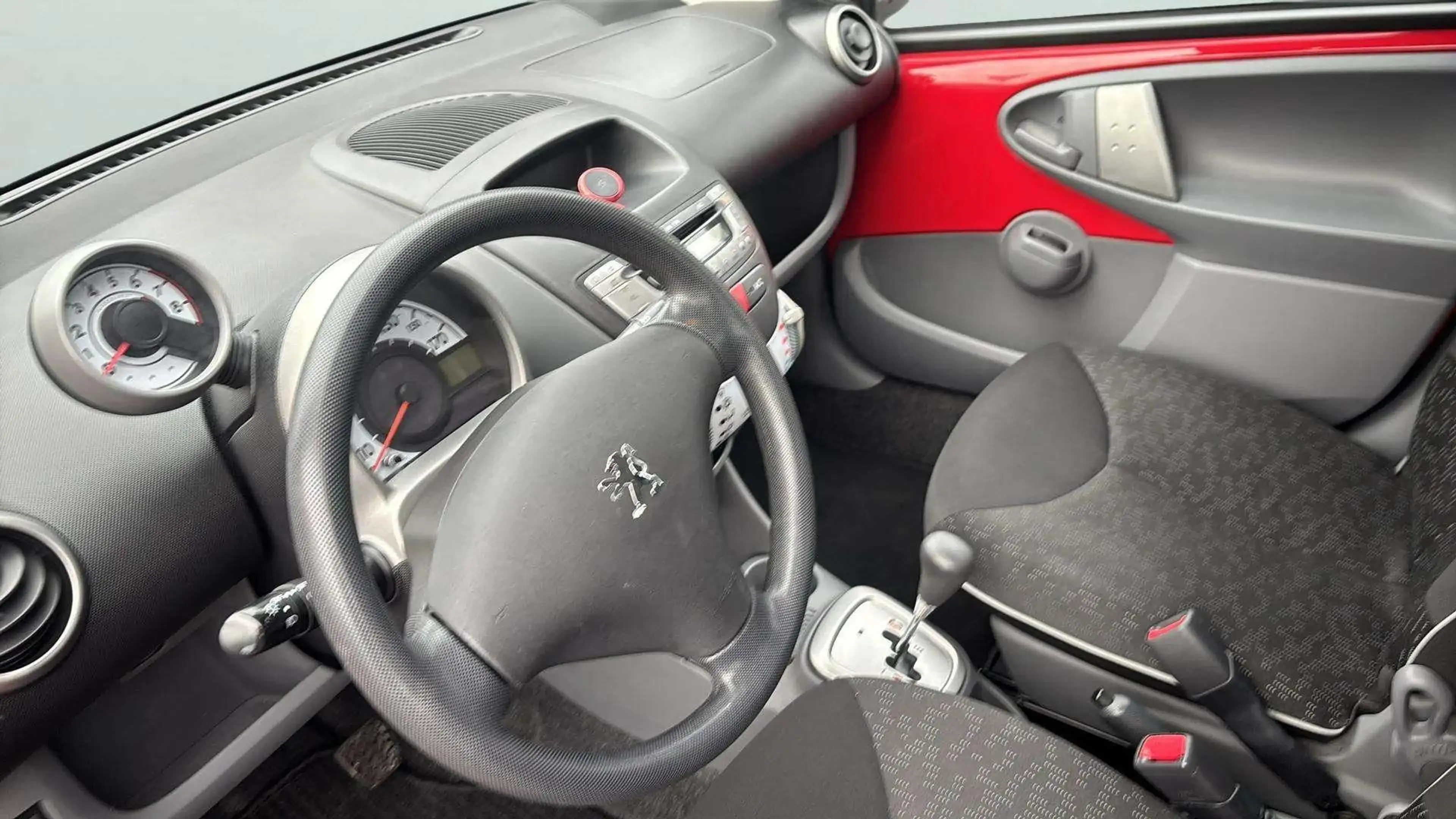 Peugeot 107 Automatik*HU/AU Neu*PDC*4/5T*Klima*Garantie* — photo 9