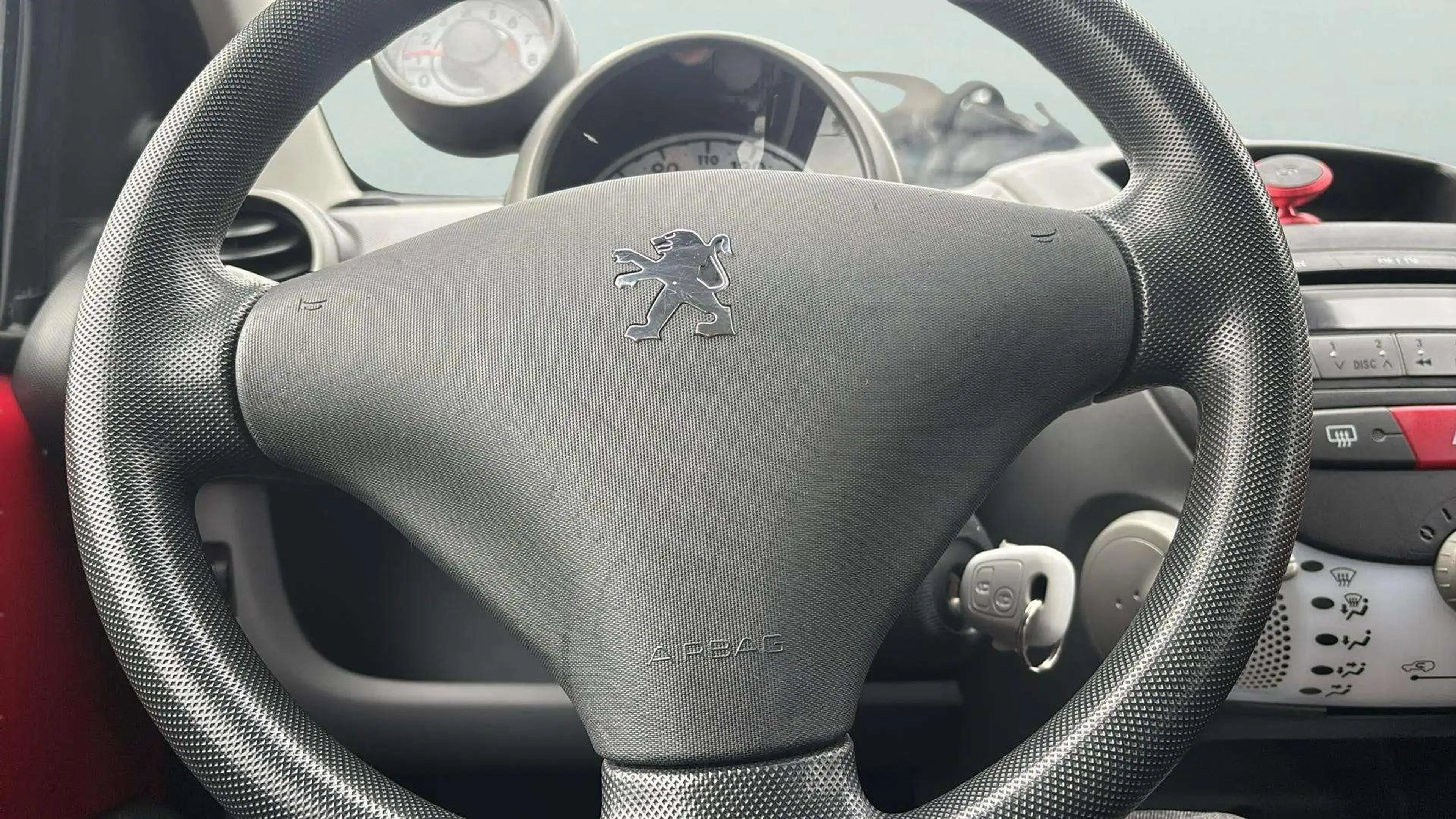Peugeot 107 Automatik*HU/AU Neu*PDC*4/5T*Klima*Garantie* — photo 13