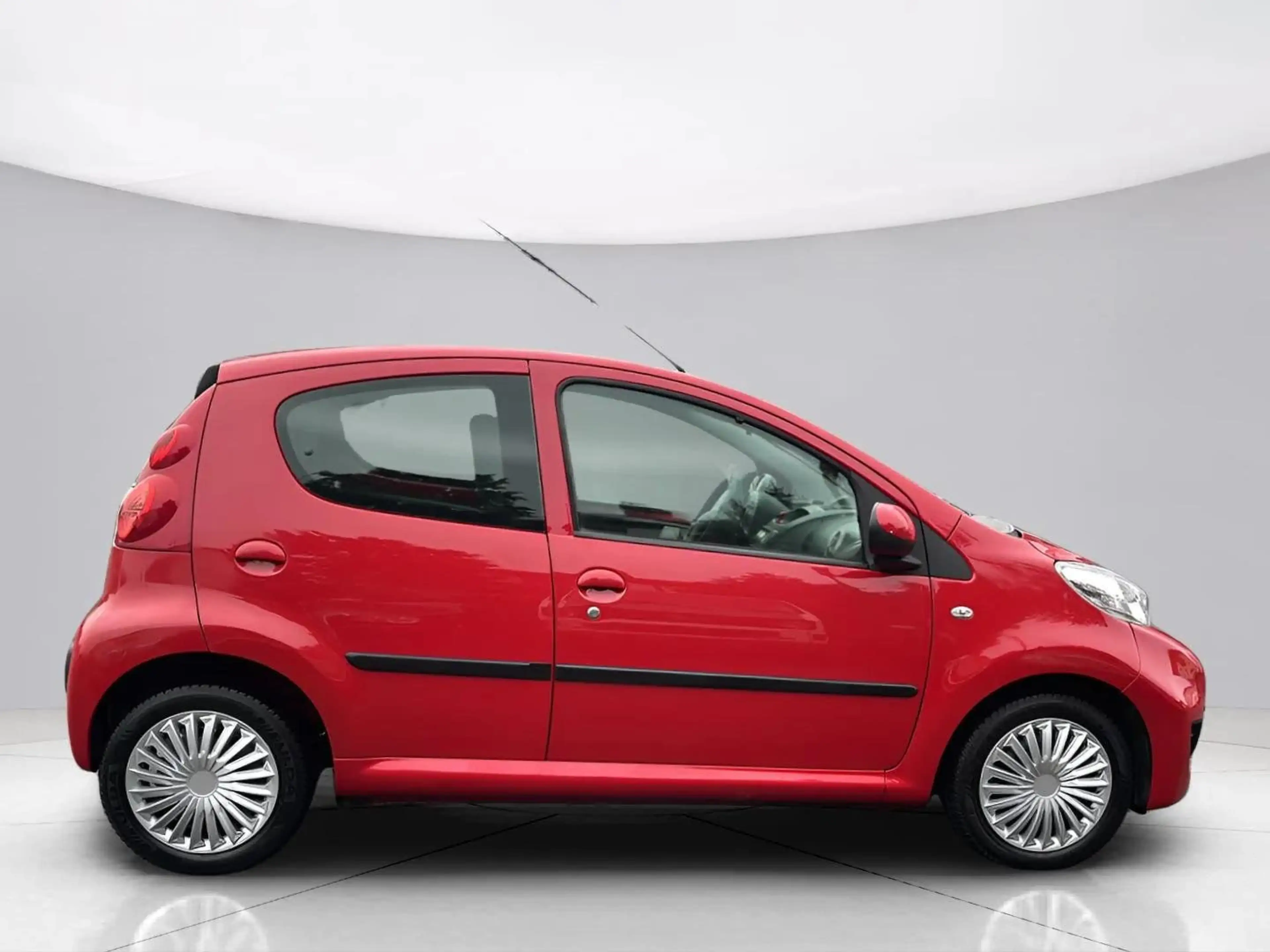 Peugeot 107 Automatik*HU/AU Neu*PDC*4/5T*Klima*Garantie* — photo 6