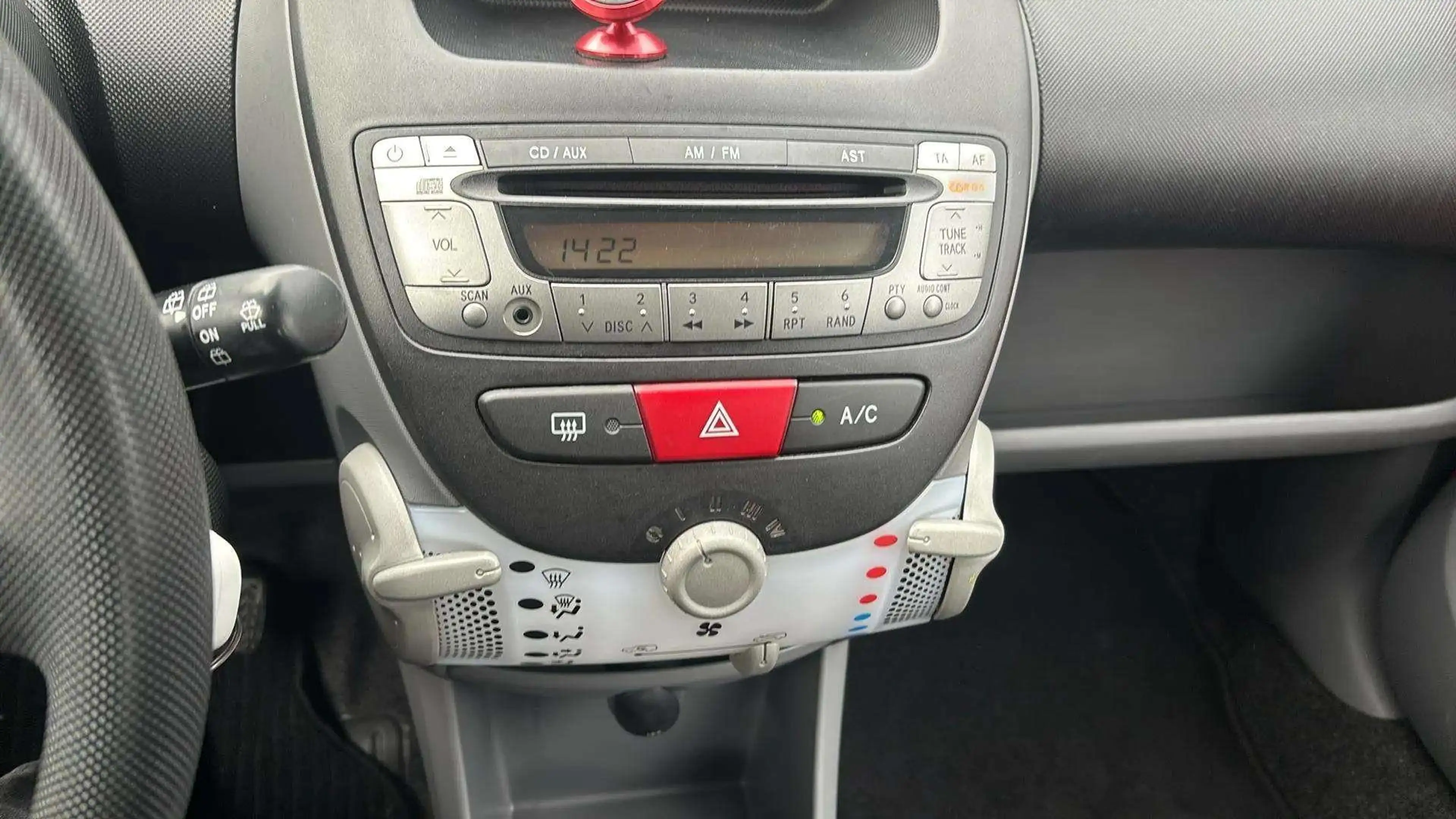 Peugeot 107 Automatik*HU/AU Neu*PDC*4/5T*Klima*Garantie* — photo 14